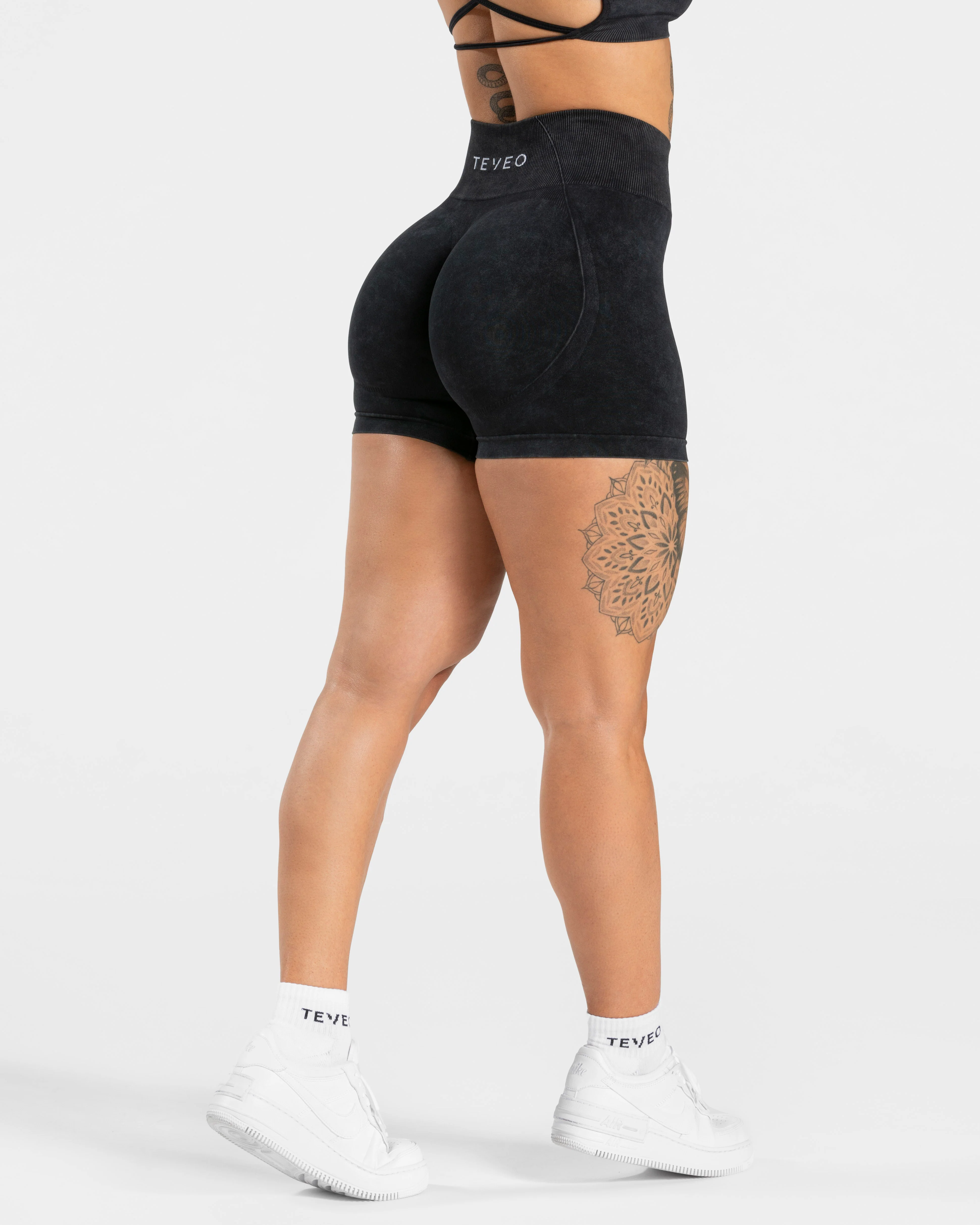 Acid Covert Scrunch Shorts "Schwarz"