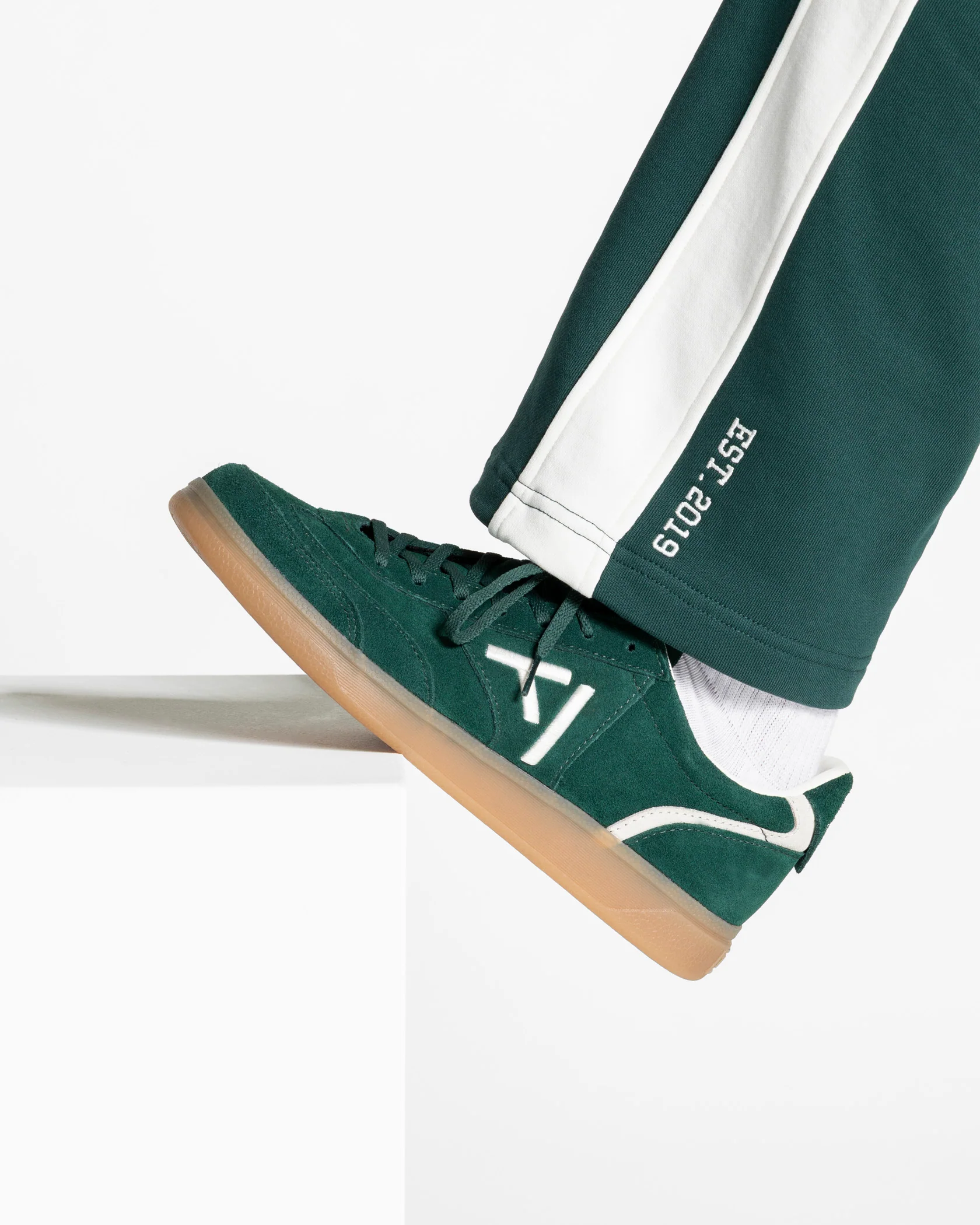 Classic Sneaker Men "Dunkelgrün - Off White" - Image 6