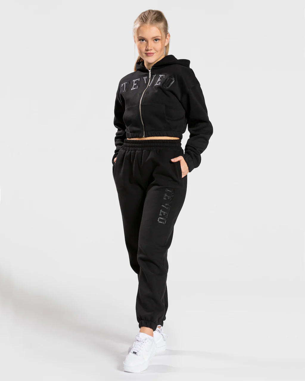 College Zip Hoodie "Schwarz" - Image 3