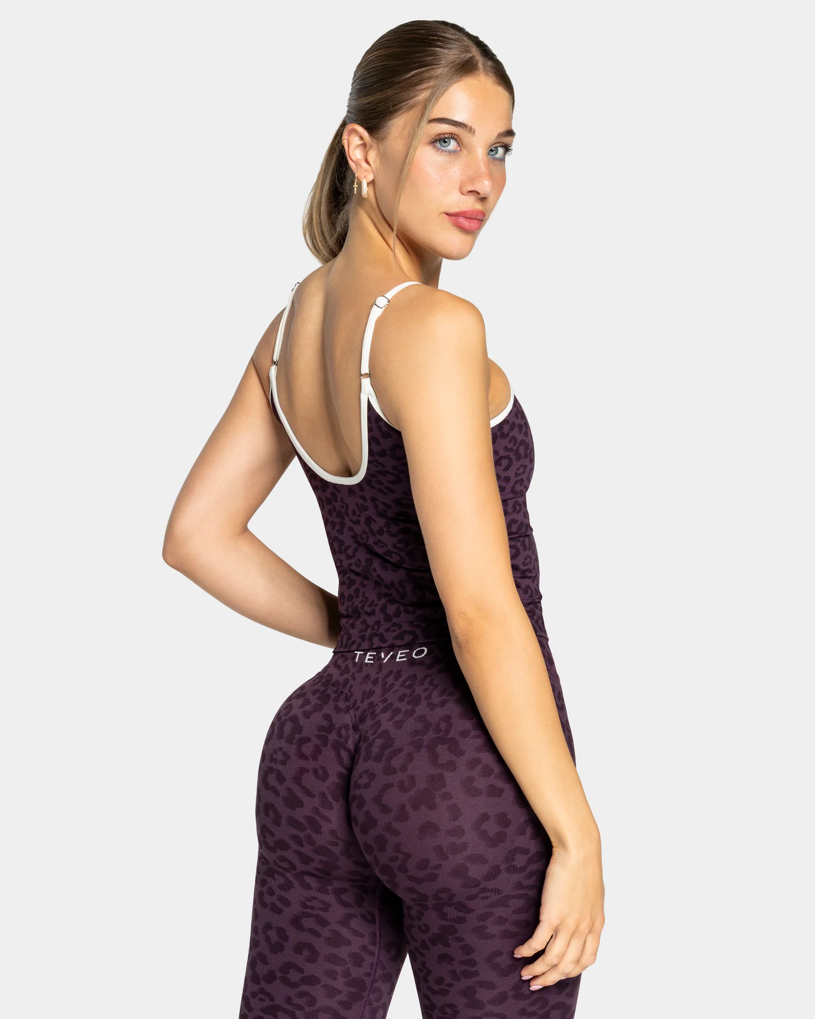 Contrastline Cami Top "Leo Blackberry" - Image 2