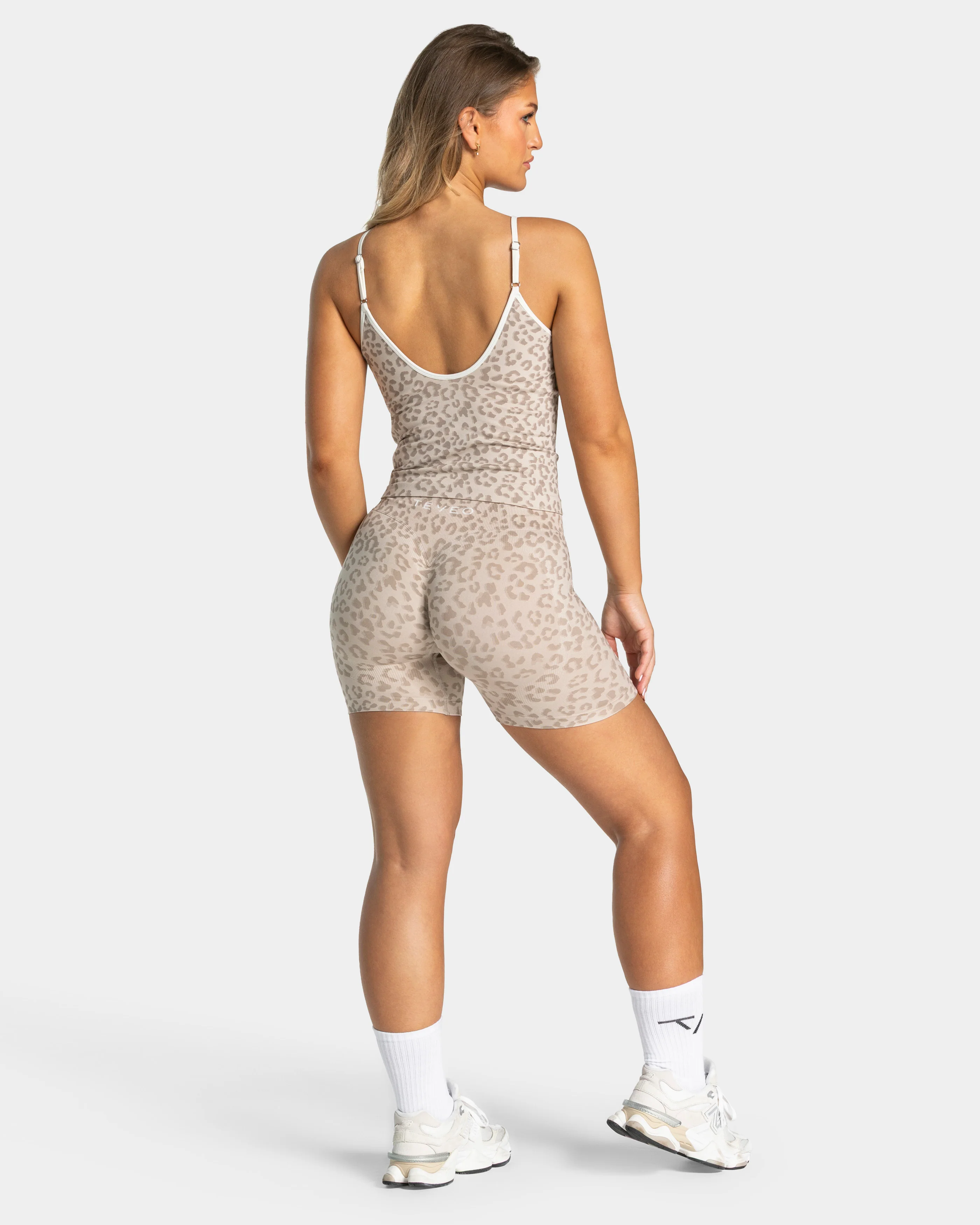 Contrastline Cami Top "Leo Cream" - Image 5