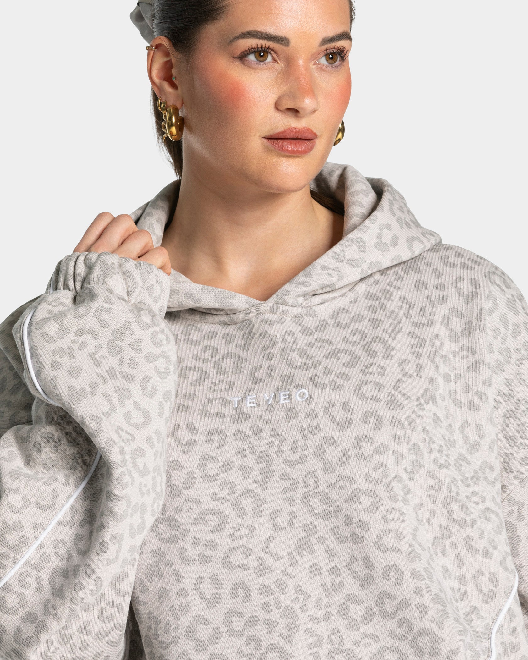 Contrastline Hooded Sweater "Leo Hellgrau" - Image 4