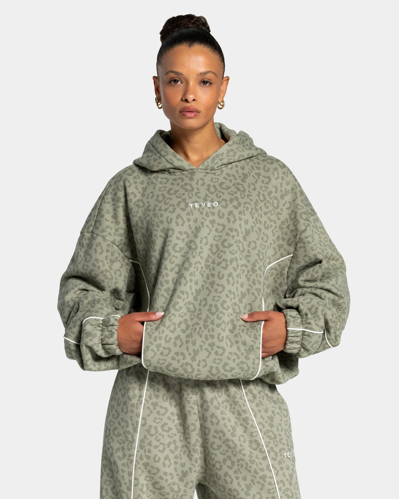 Contrastline Hooded Sweater "Leo Khaki"