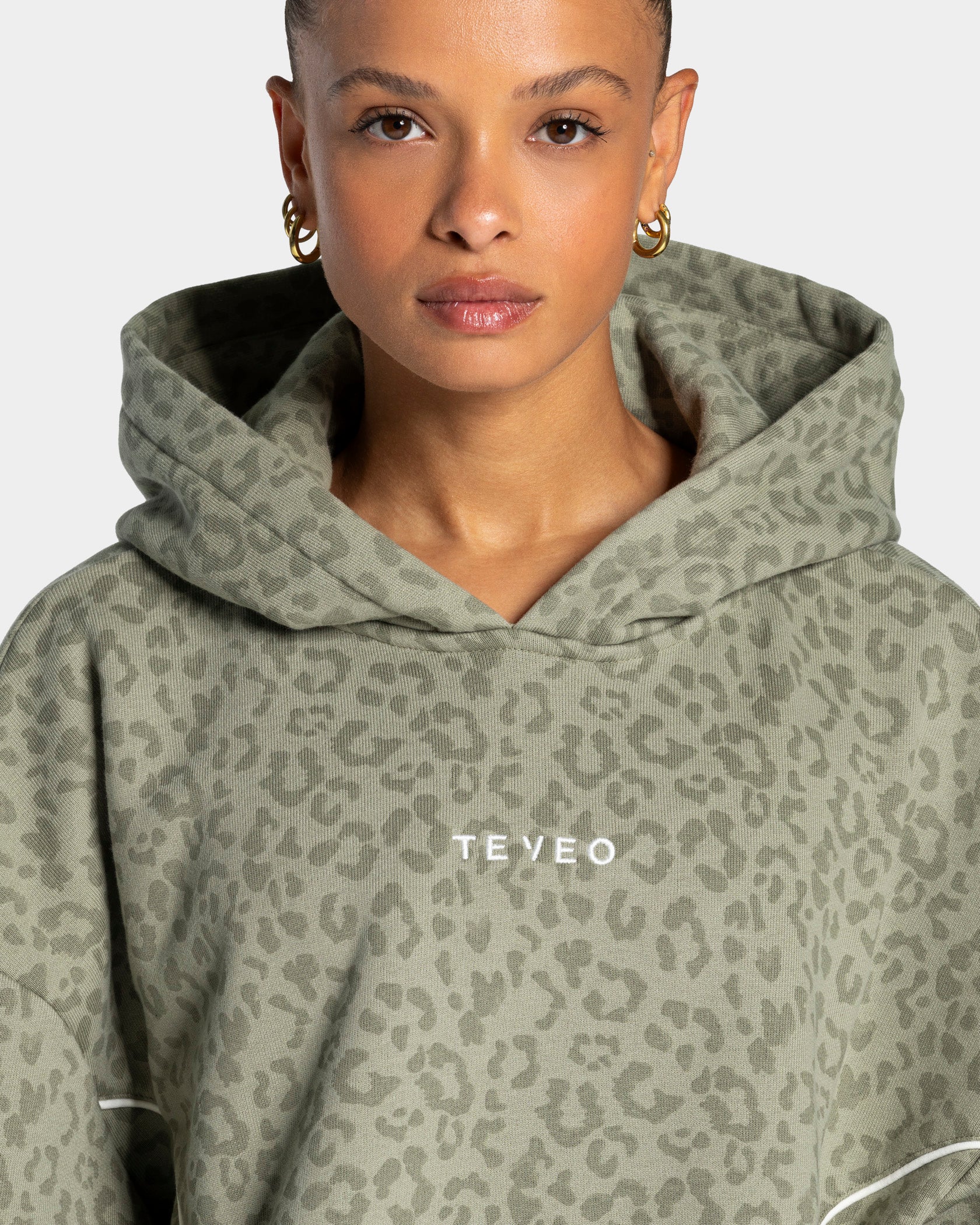 Contrastline Hooded Sweater "Leo Khaki" - Image 4