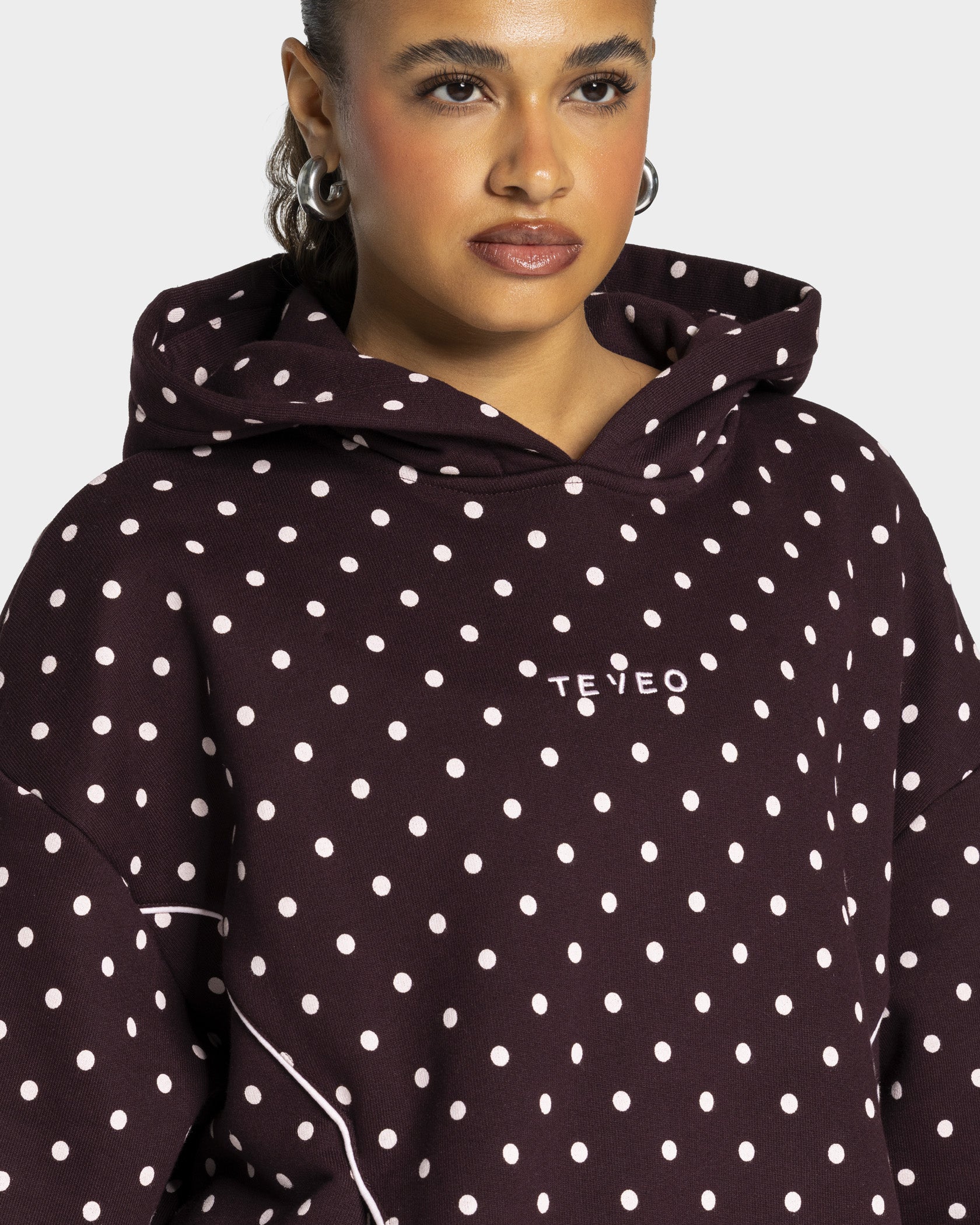 Contrastline Hooded Sweater "Polkadot Merlot" - Image 4