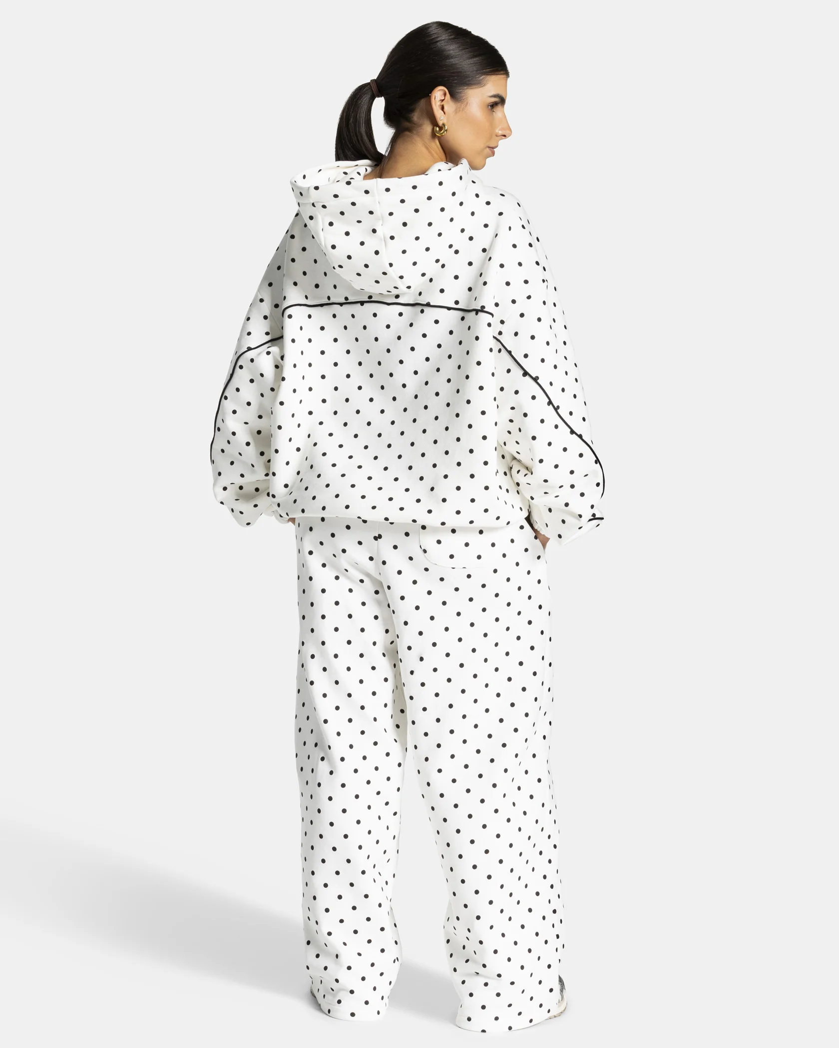 Contrastline Hooded Sweater "Polkadot Weiß" - Image 5