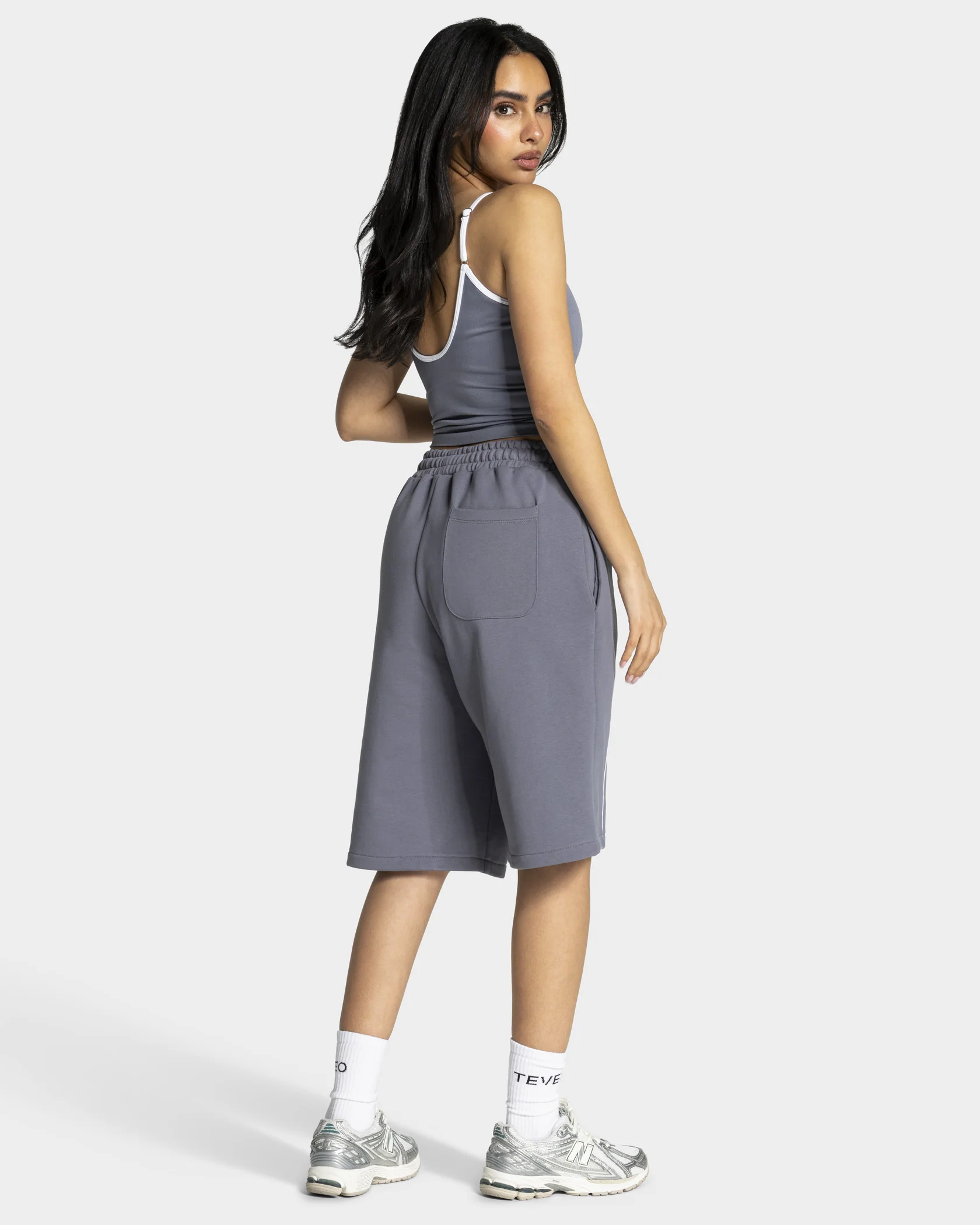 Contrastline Oversized Jorts "Eisgrau" - Image 5