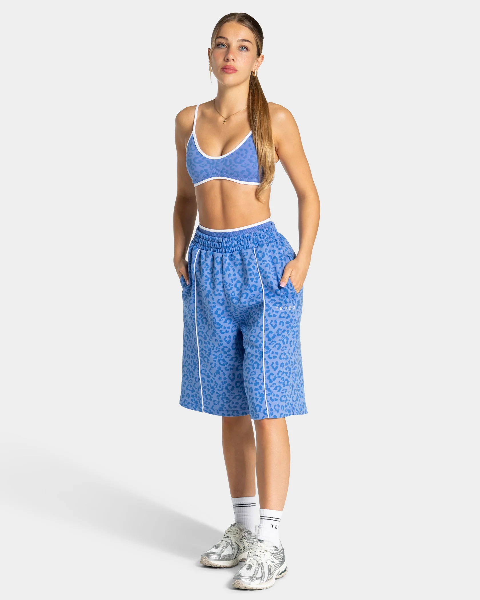 Contrastline Oversized Jorts "Leo Azure" - Image 3
