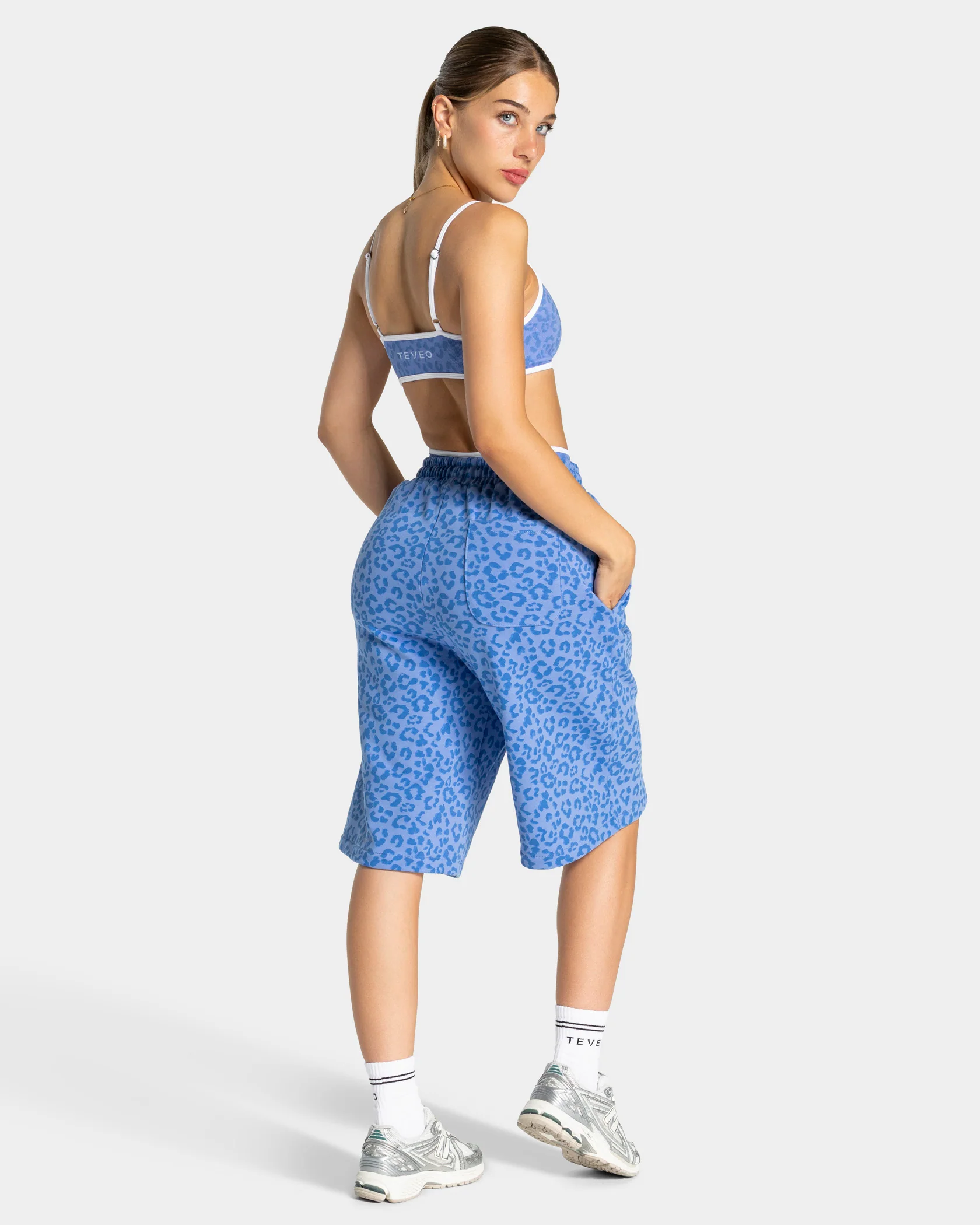 Contrastline Oversized Jorts "Leo Azure" - Image 5
