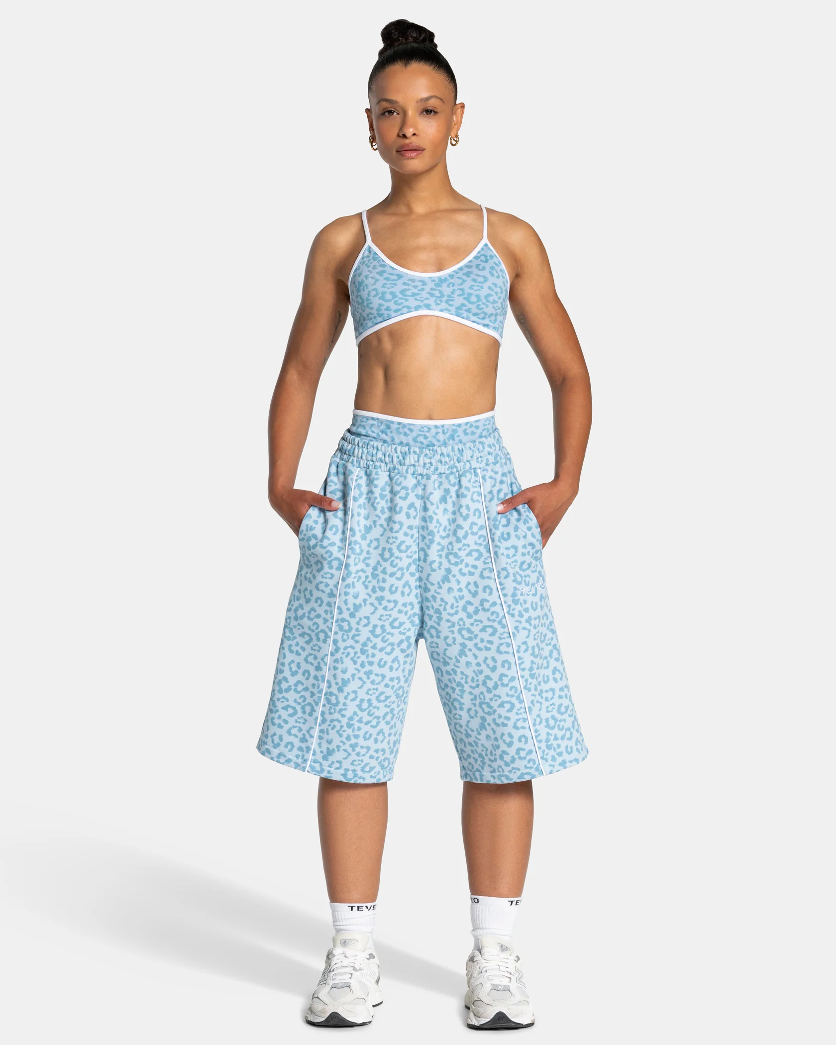 Contrastline Oversized Jorts "Leo Babyblau" - Image 3