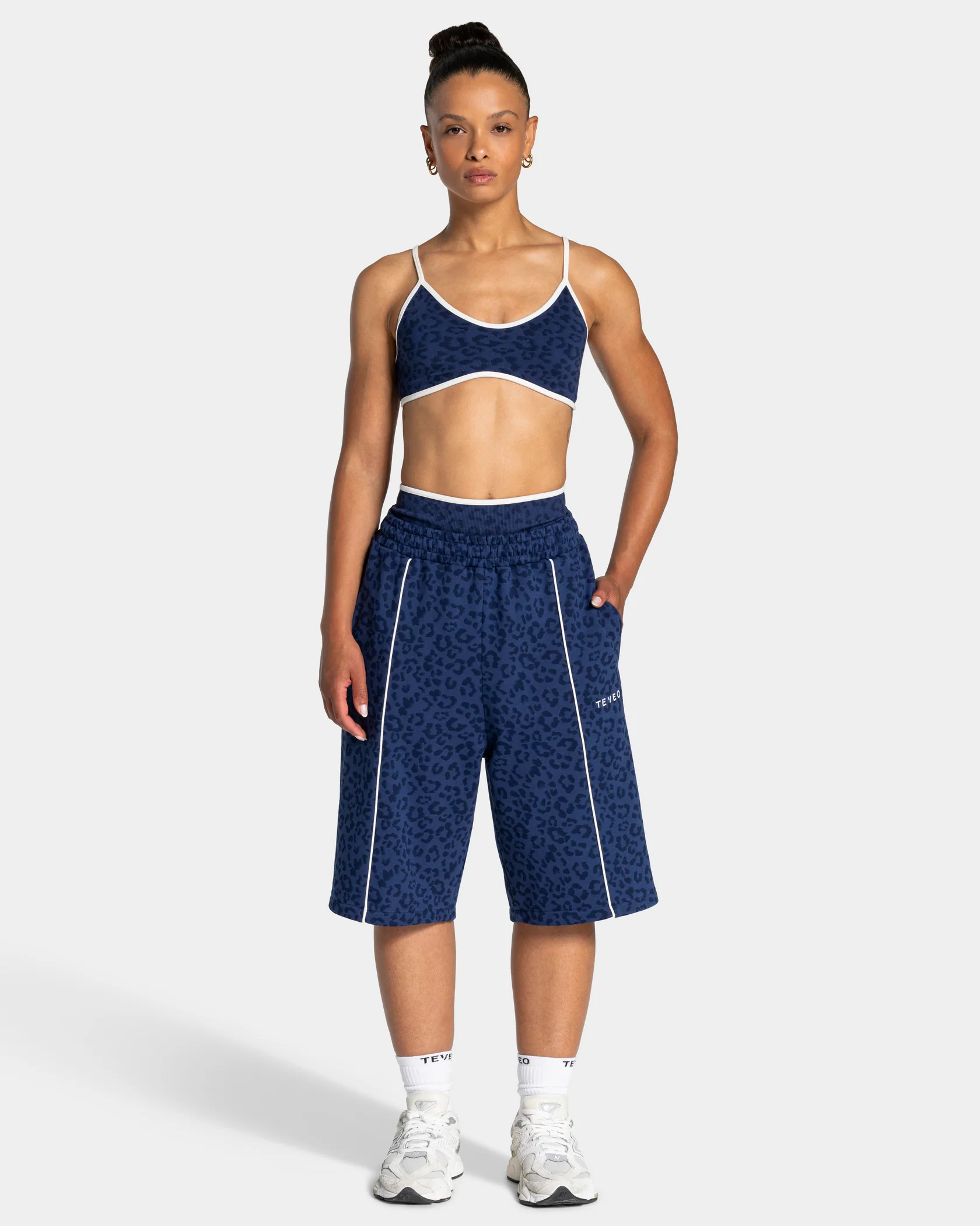 Contrastline Oversized Jorts "Leo Dunkelblau" - Image 3