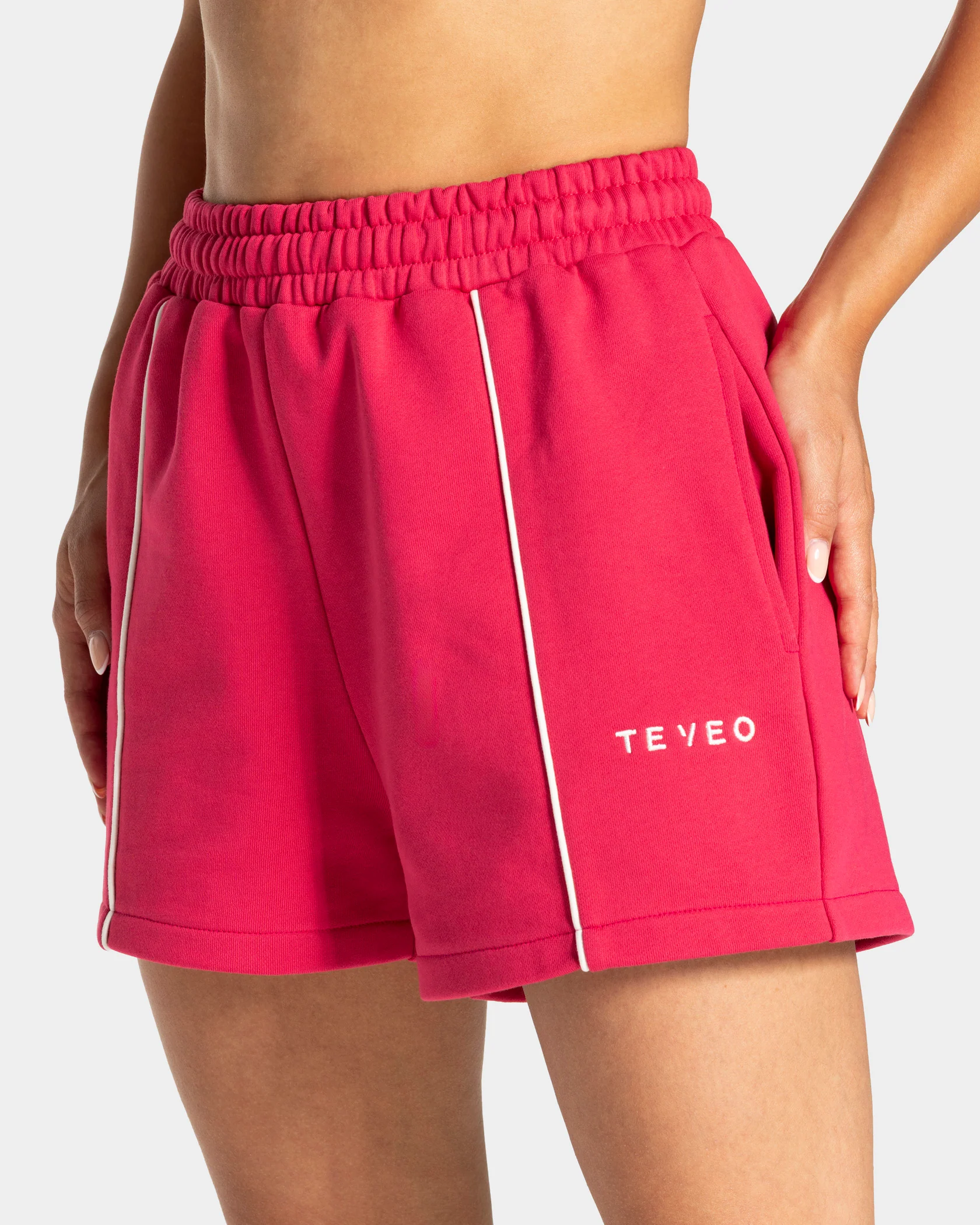 Contrastline Oversized Shorts "Berry" - Image 4