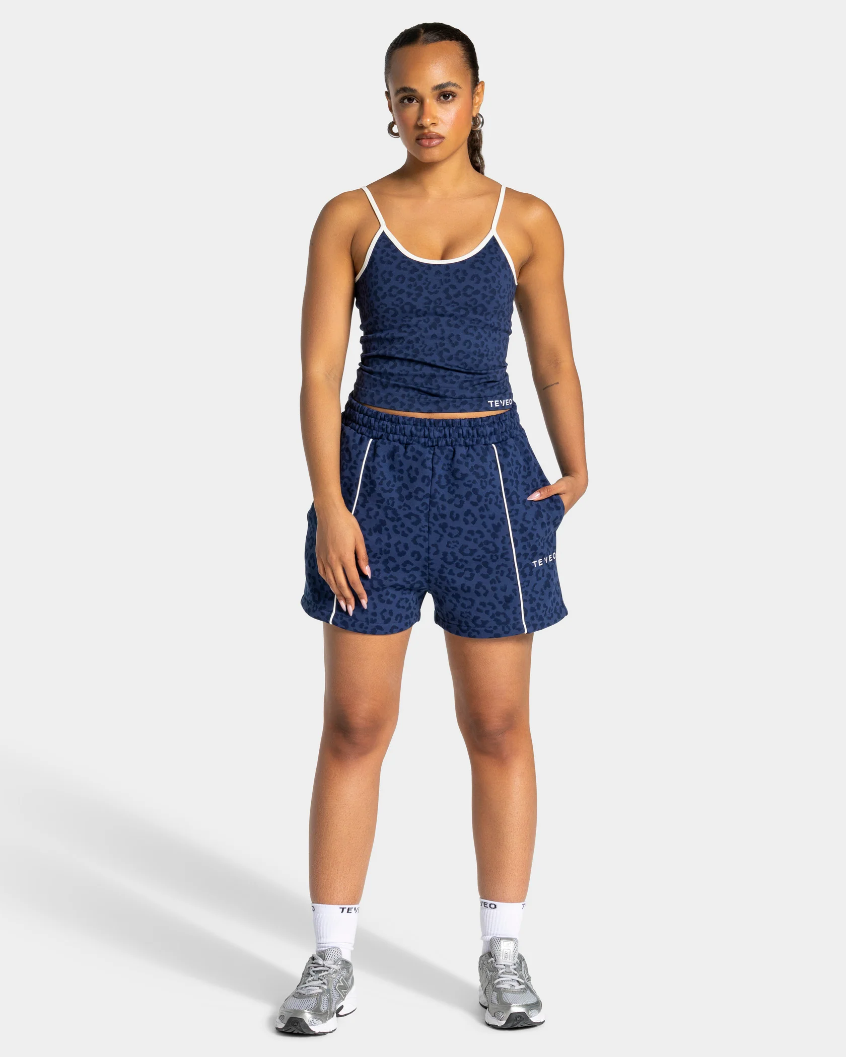 Contrastline Oversized Shorts "Leo Dunkelblau" - Image 3