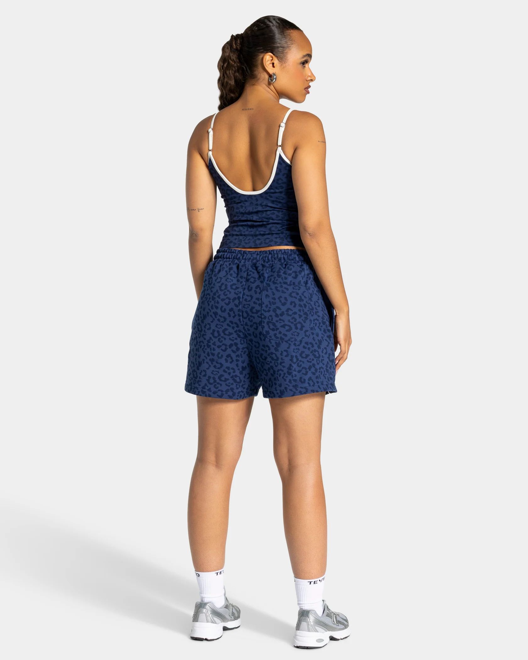 Contrastline Oversized Shorts "Leo Dunkelblau" - Image 5