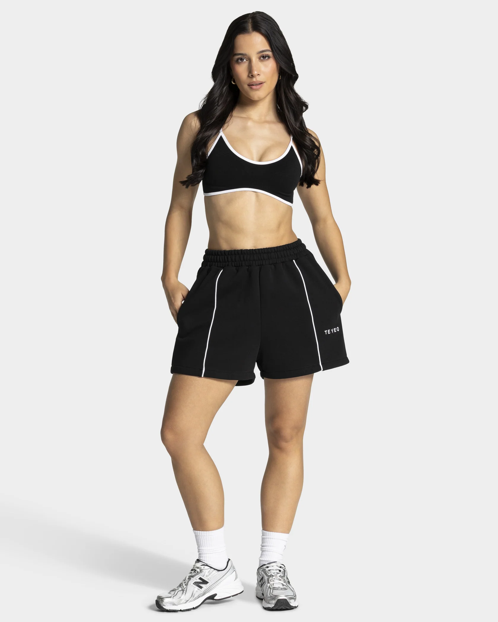 Contrastline Oversized Shorts "Schwarz" - Image 3