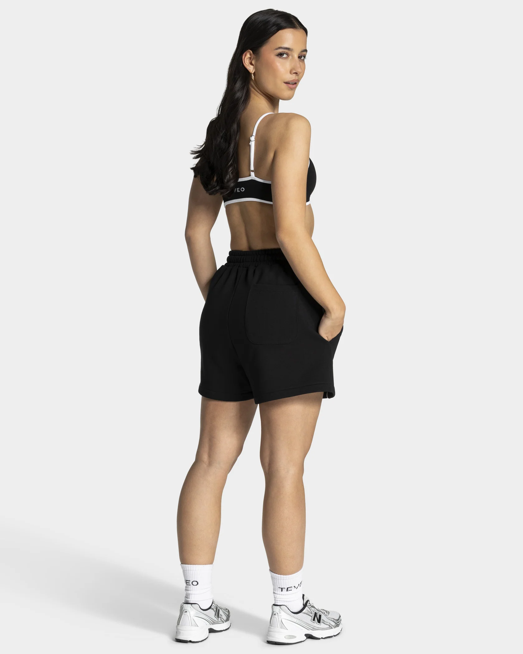Contrastline Oversized Shorts "Schwarz" - Image 5