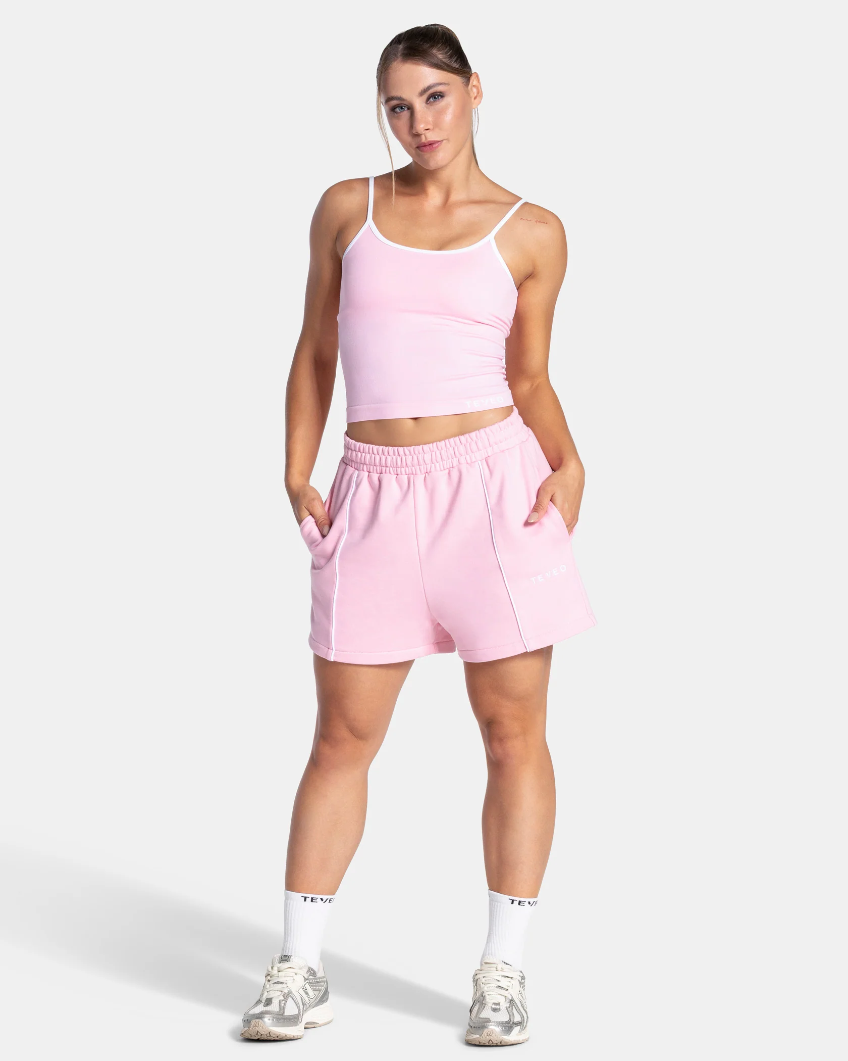 Contrastline Oversized Shorts "True Pink" - Image 3