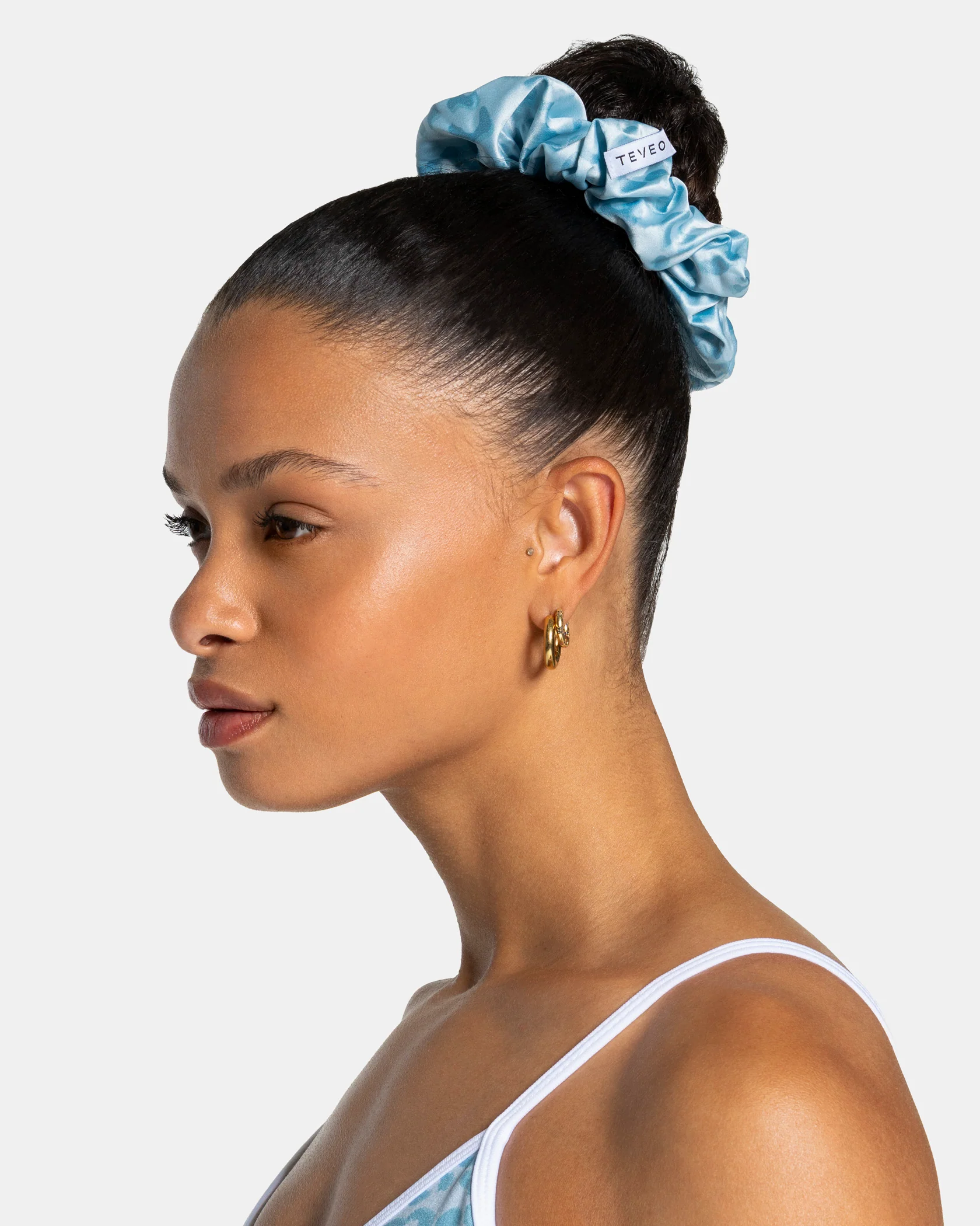 Contrastline Scrunchies (2er-Pack) "Leo - Babyblau" - Image 3