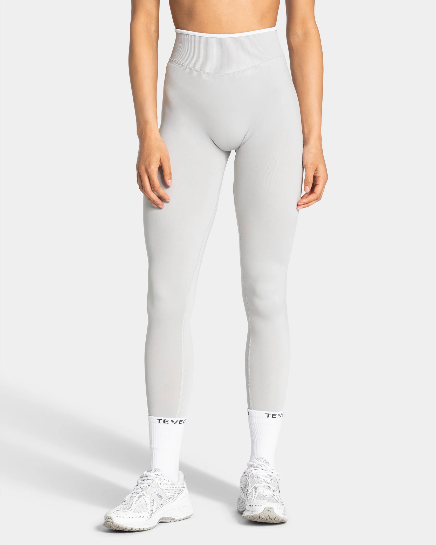 Contrastline Sculpt Scrunch Leggings "Moon" - Image 2