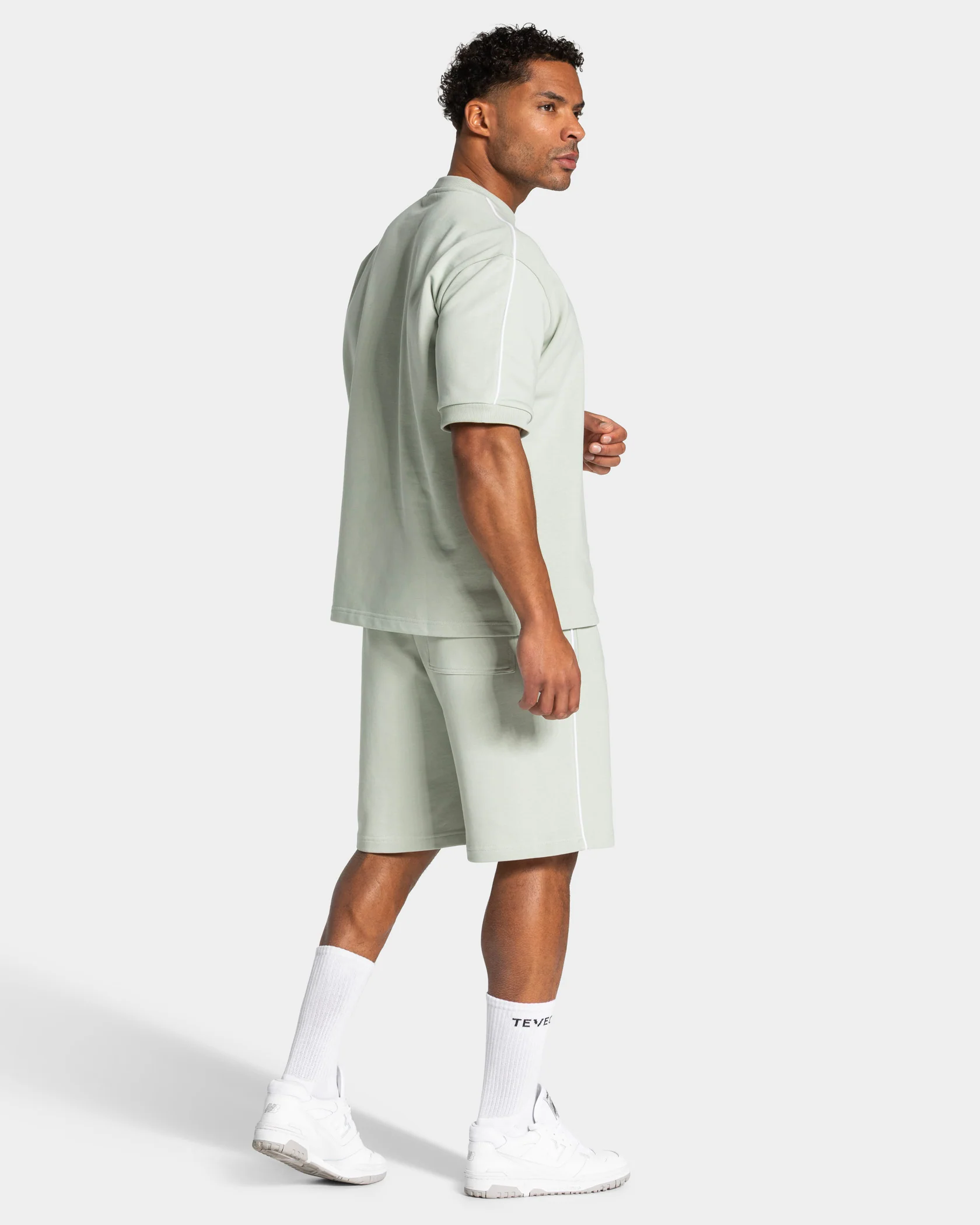 Contrastline Shorts "Pistachio" - Image 5