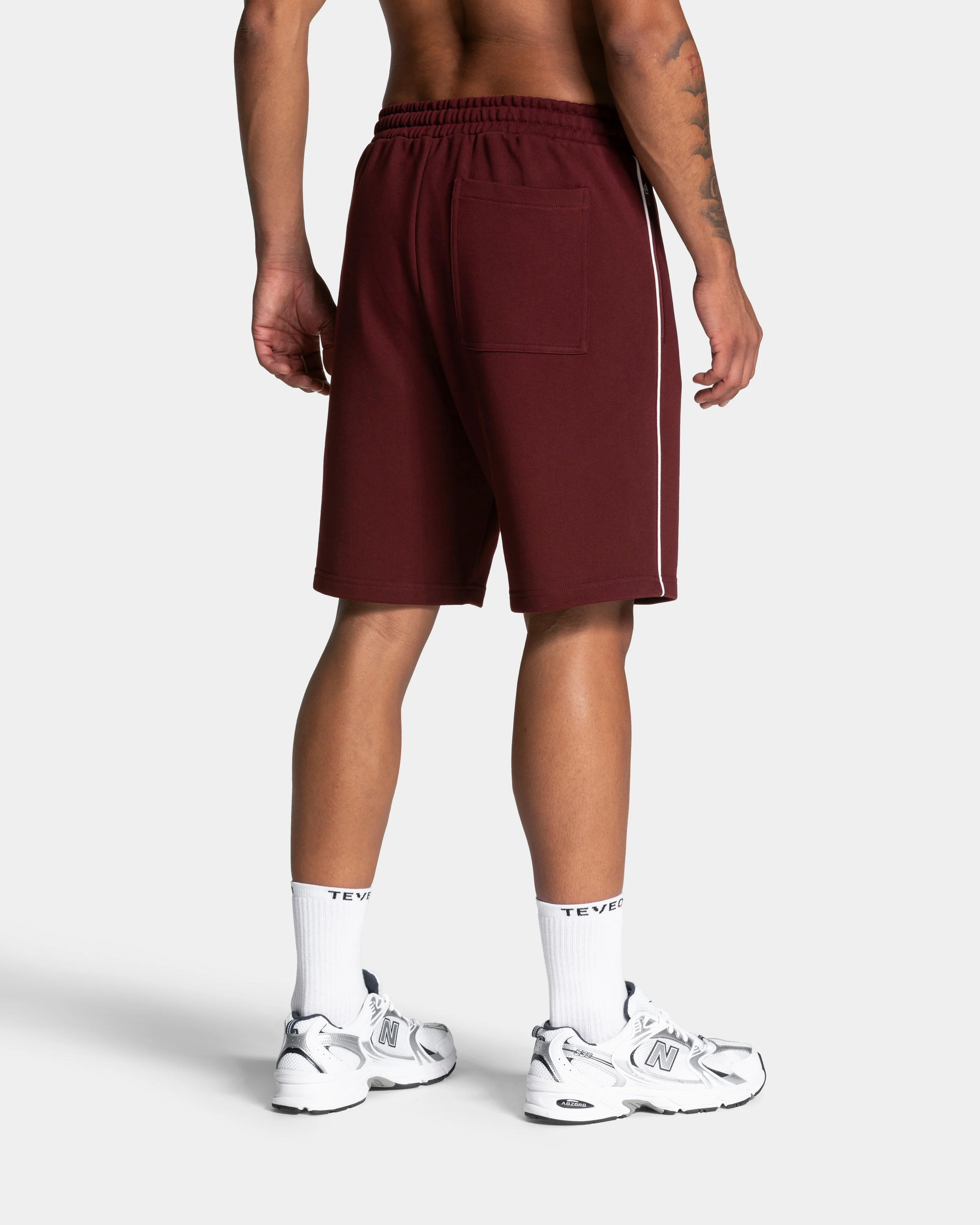 Contrastline Shorts "Weinrot" - Image 2