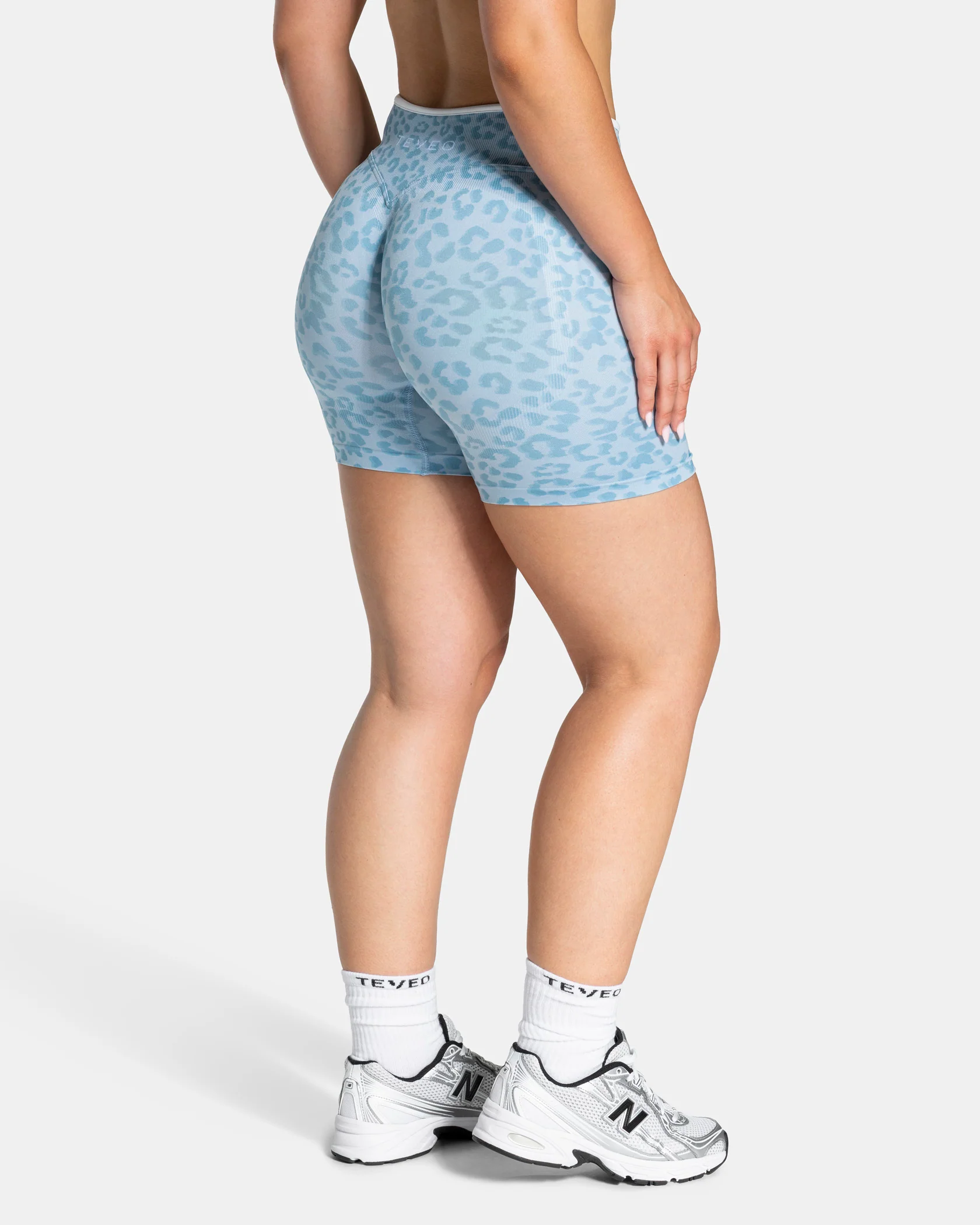 Contrastline Shorts "Leo Babyblau" - Image 2
