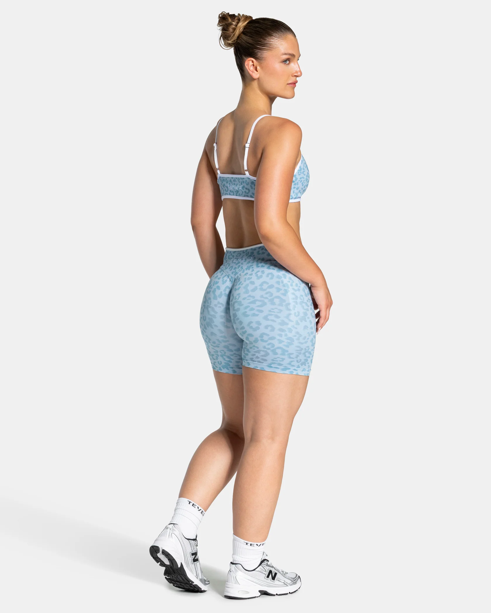 Contrastline Shorts "Leo Babyblau" - Image 5