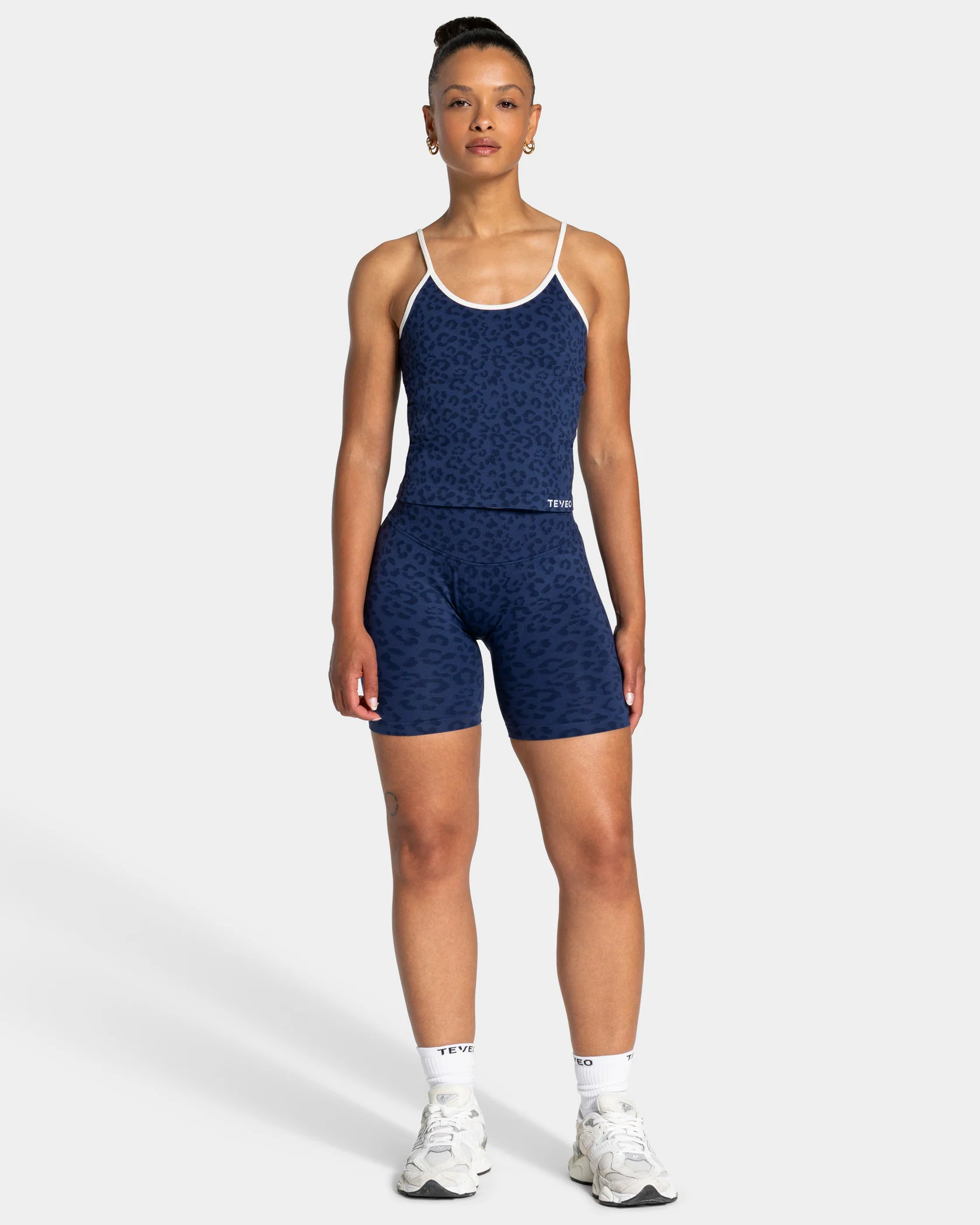 Contrastline Shorts "Leo Dunkelblau" - Image 3
