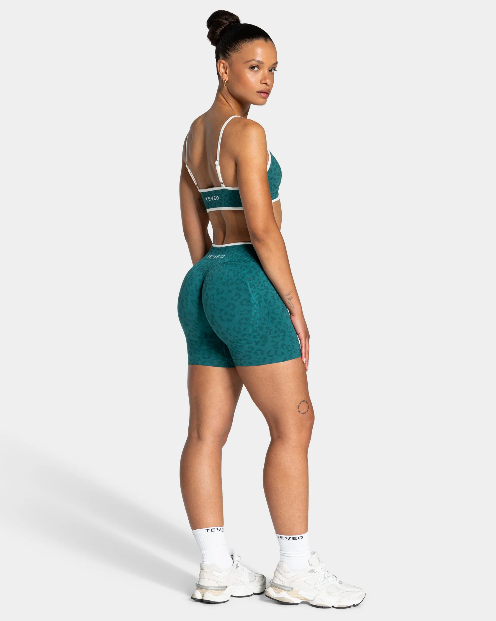 Contrastline Shorts "Leo Petrol" - Image 5
