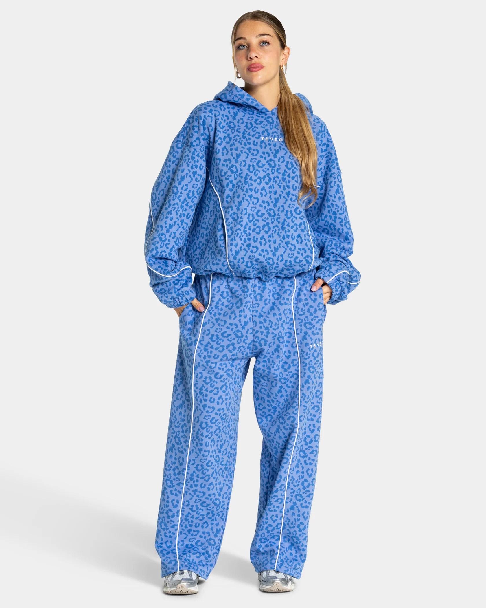 Contrastline Wide Leg Jogger "Leo Azure" - Image 3