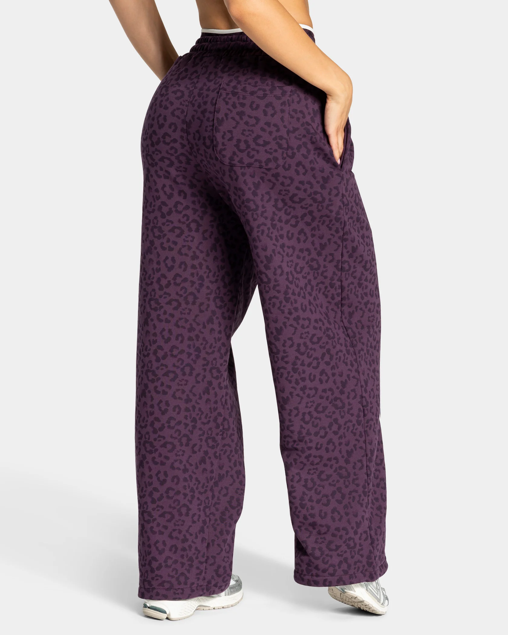 Contrastline Wide Leg Jogger "Leo Blackberry" - Image 2