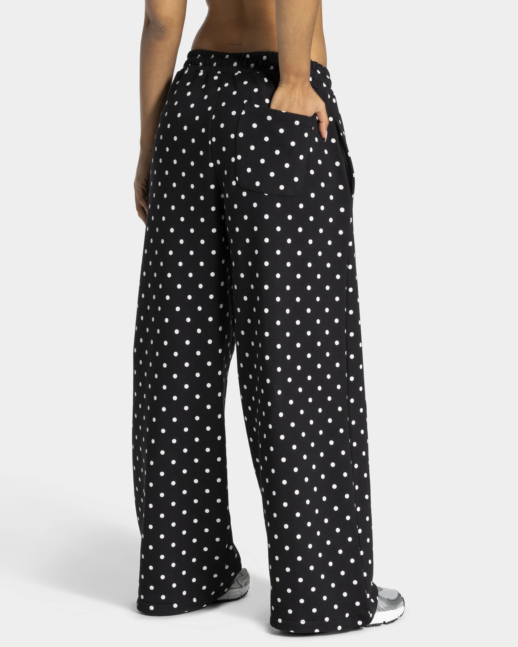 Contrastline Wide Leg Jogger "Polkadot Schwarz" - Image 2