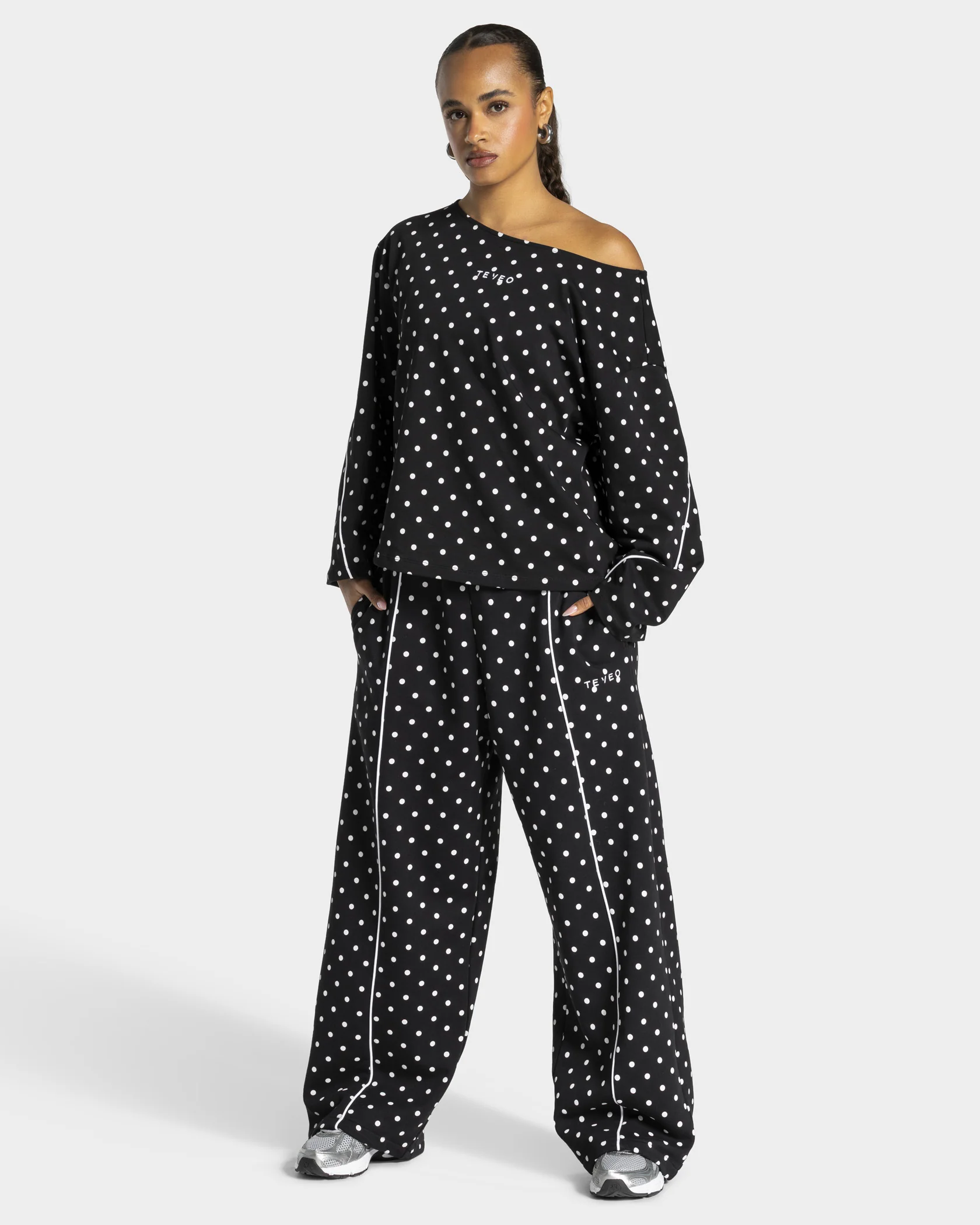 Contrastline Wide Leg Jogger "Polkadot Schwarz" - Image 3