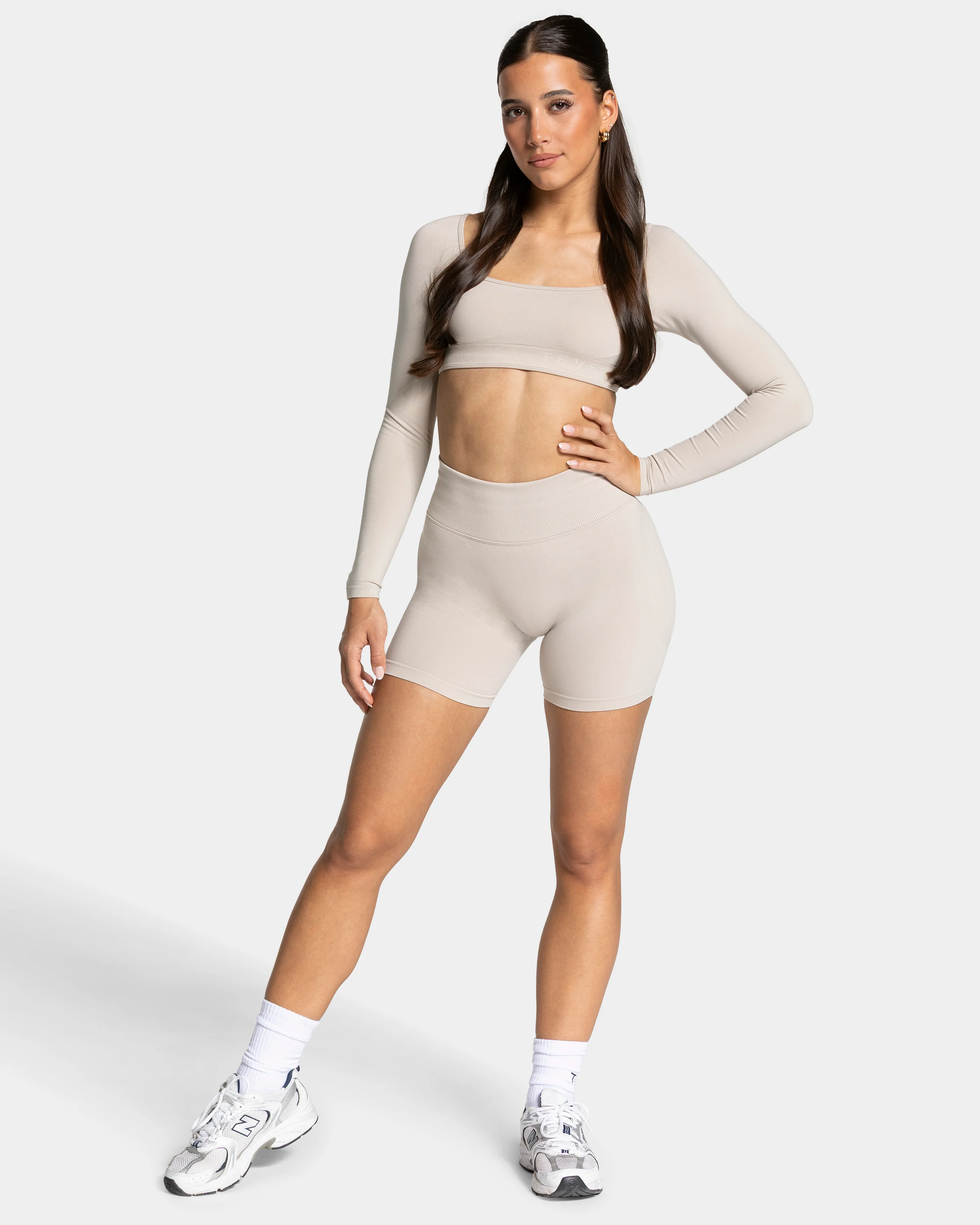 Femme Backless Longsleeve "Cream" - Image 3