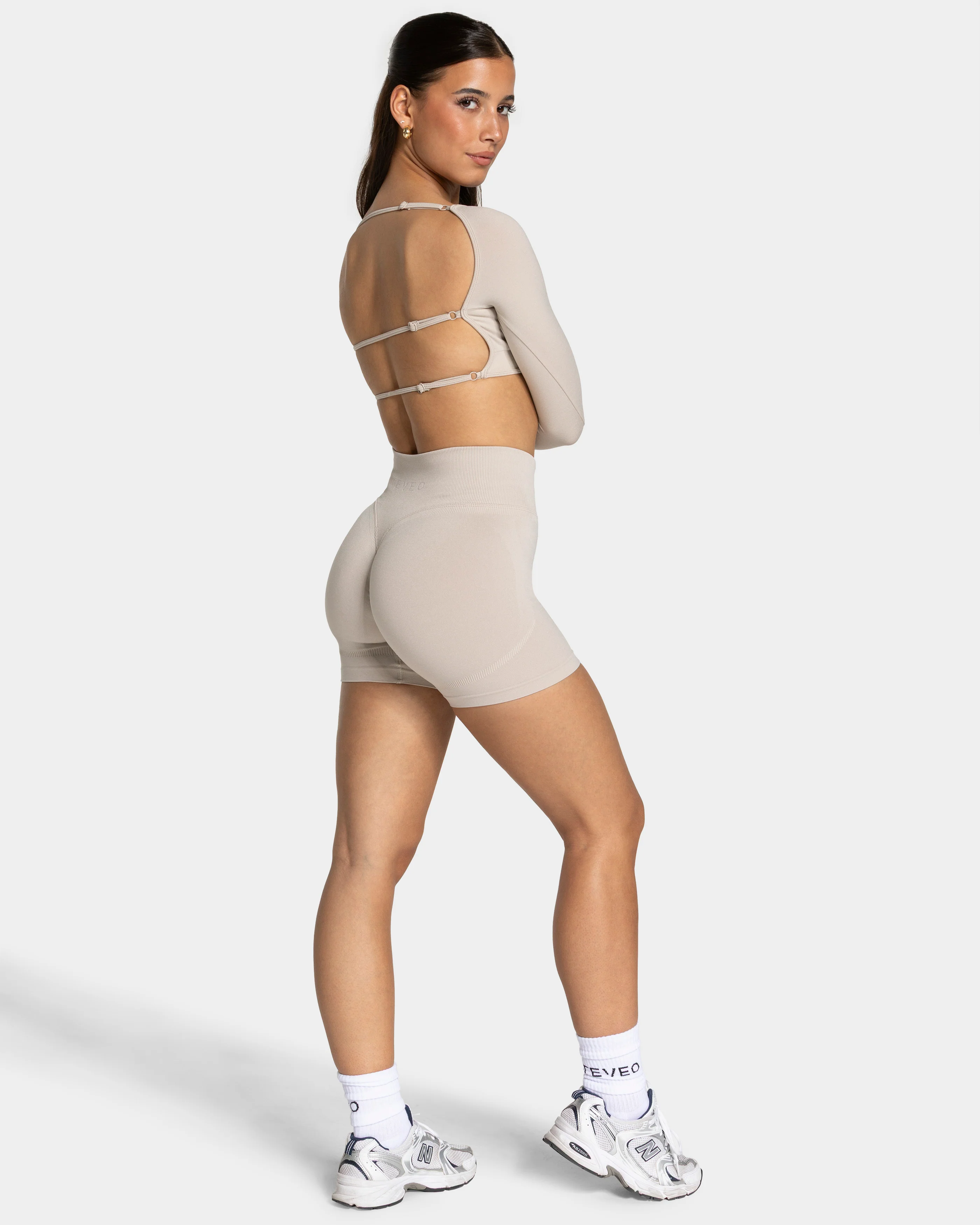 Femme Backless Longsleeve "Cream" - Image 5