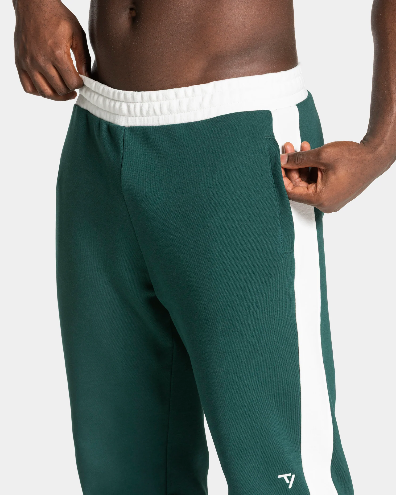 Football Straight Leg Jogger "Dunkelgrün" - Image 4