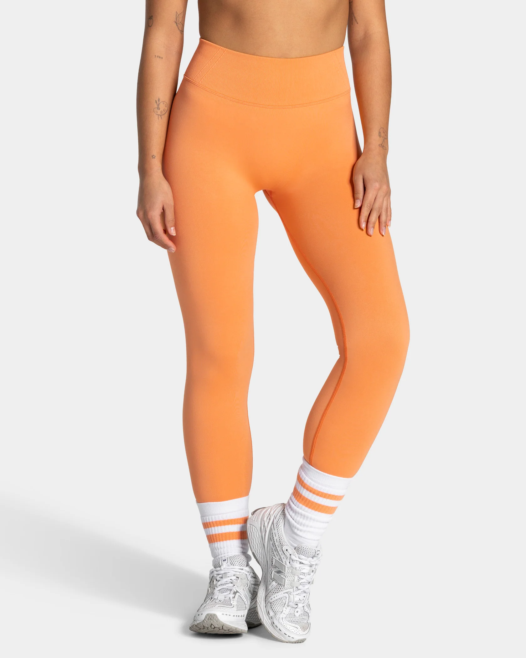 Lift Sculpt Scrunch Leggings "Apricot" - Image 2