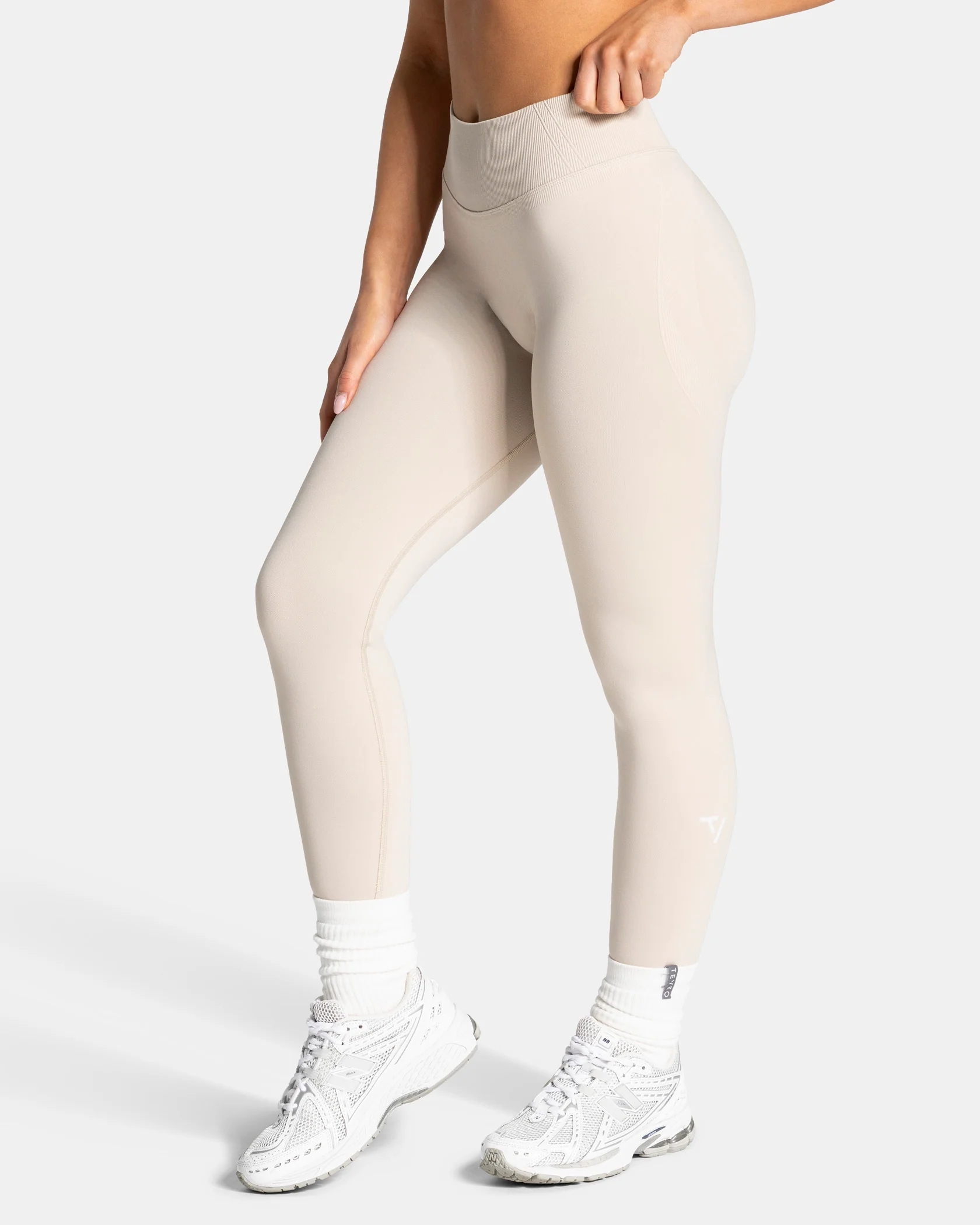 Lift Sculpt Scrunch Leggings "Cream" - Image 2