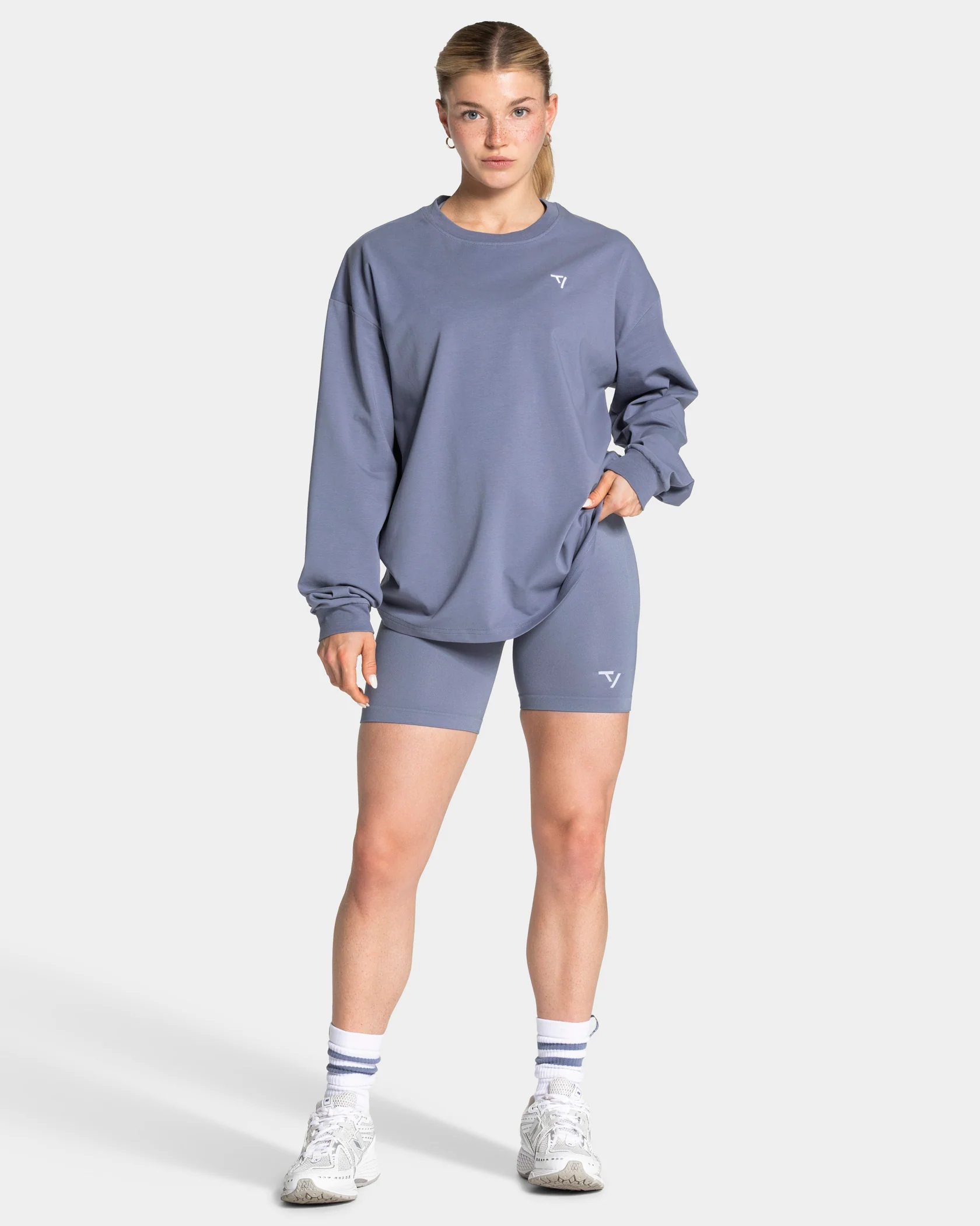 Lift Sculpt Scrunch Shorts "Stahlblau" - Image 3