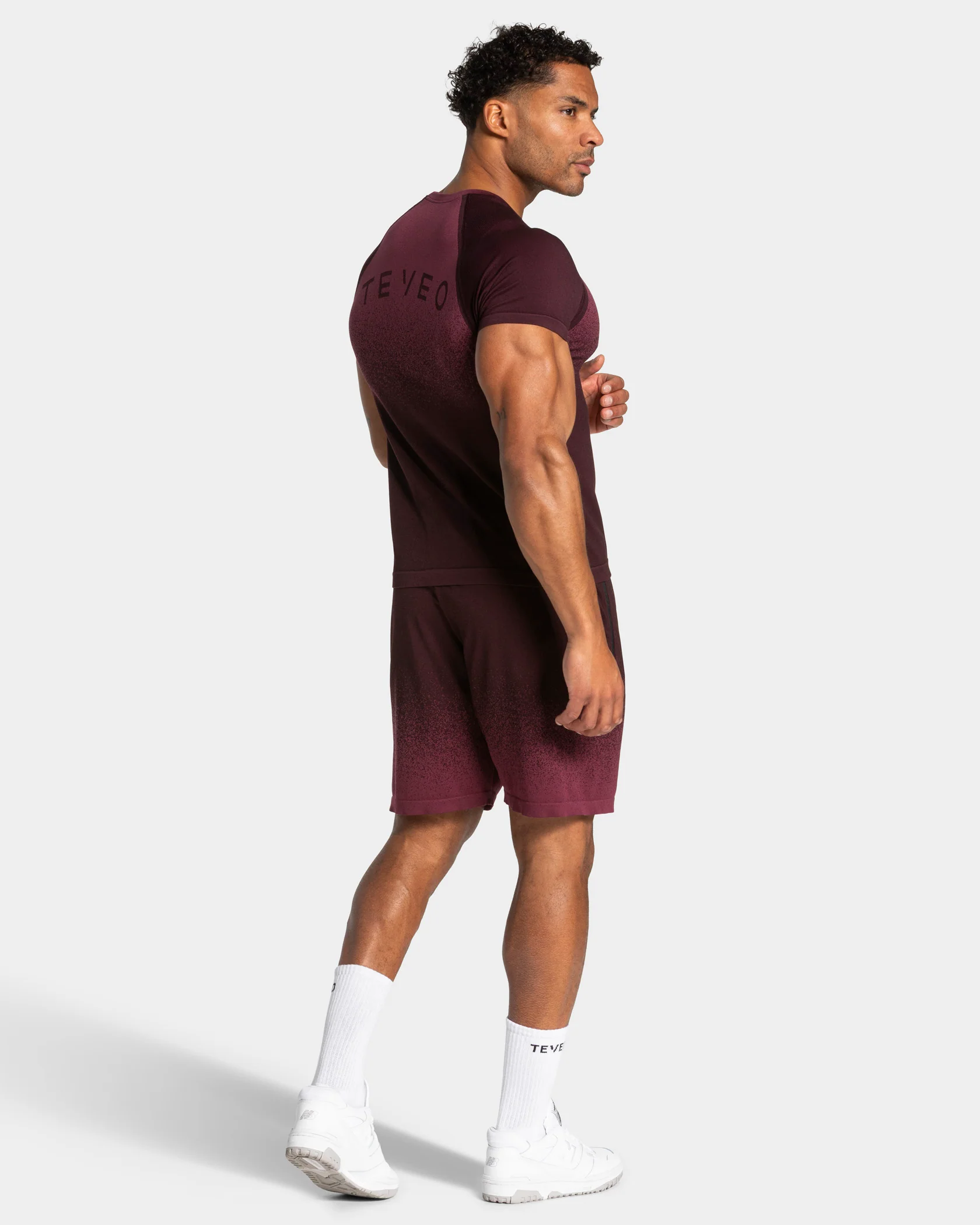 Lift Seamless T-Shirt "Merlot" - Image 5