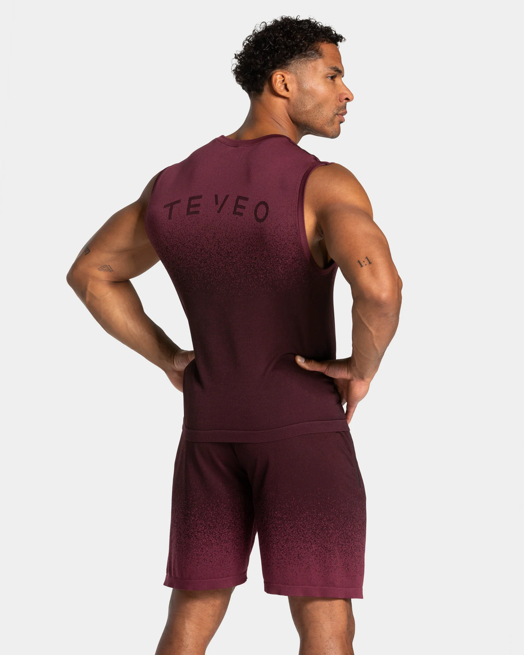 Lift Seamless Tank "Merlot" - Image 2
