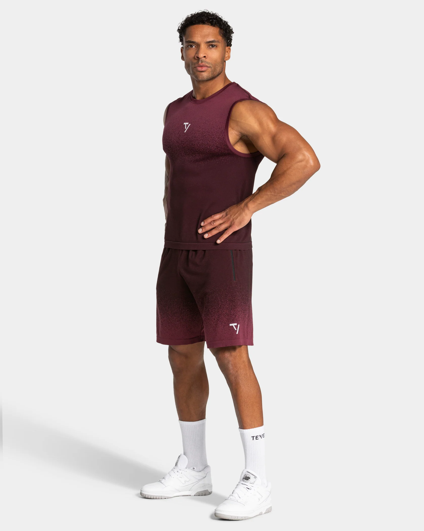 Lift Seamless Tank "Merlot" - Image 3