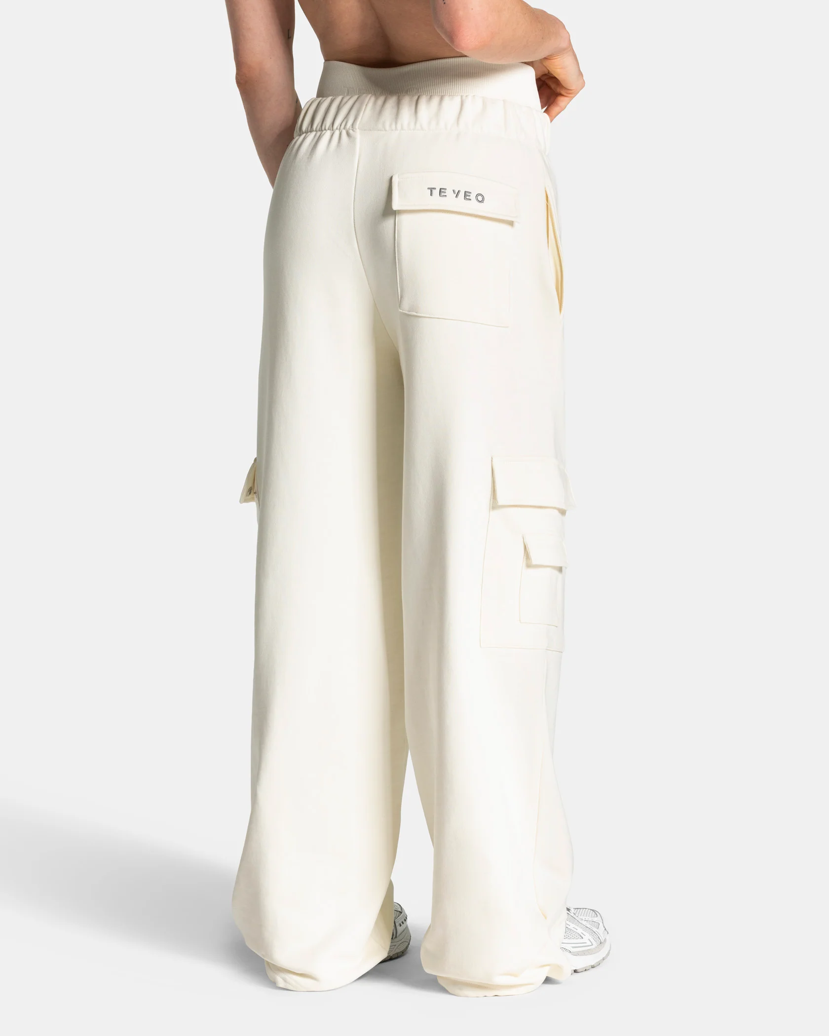 Lift Wide Leg Cargo Jogger "Cloud" - Image 2