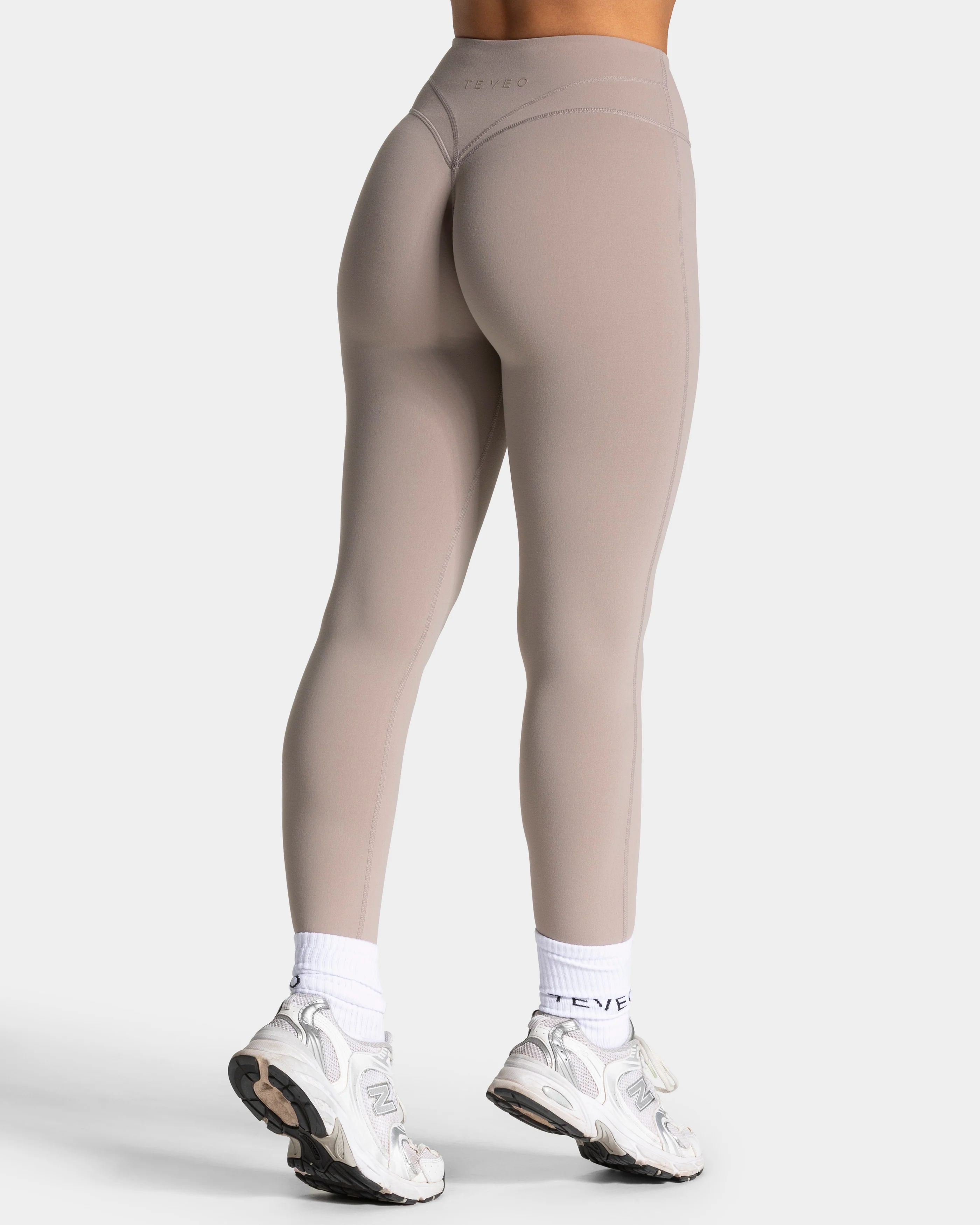 Luxmotion Sculpt Scrunch Leggings "Stone" - Image 2