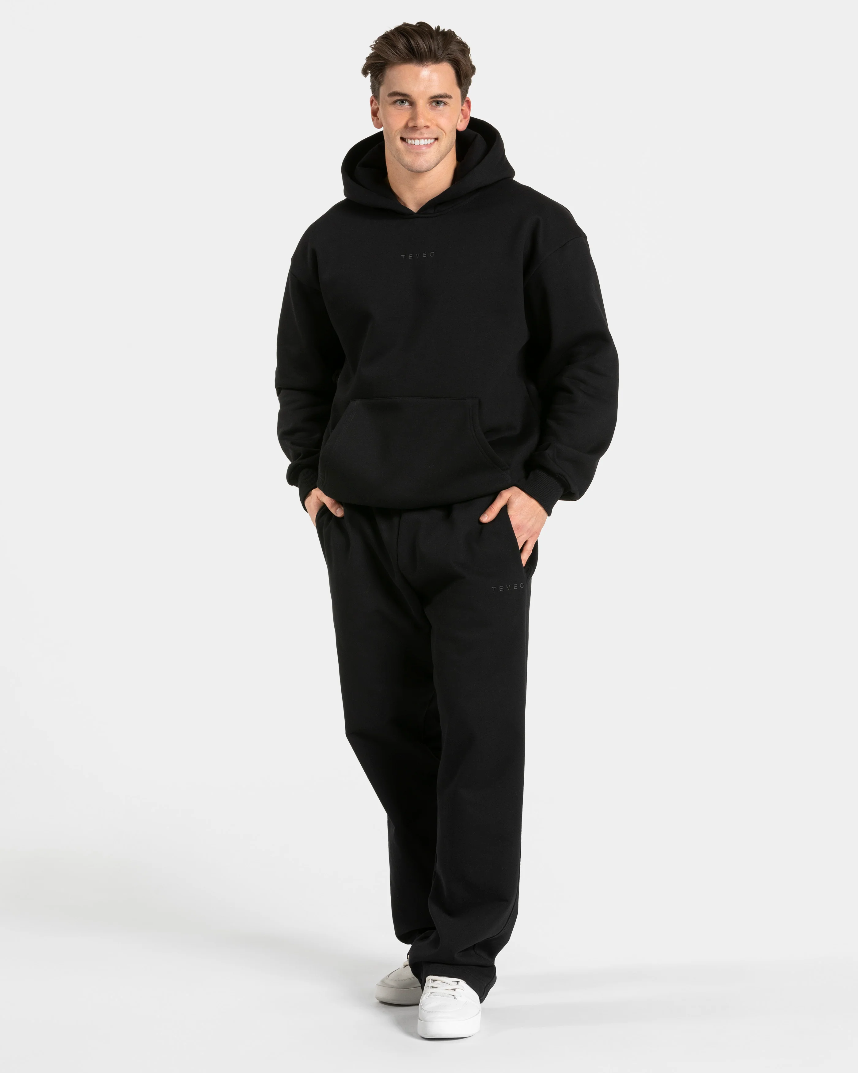 RI’VAIV Oversized Hoodie "Schwarz" - Image 3