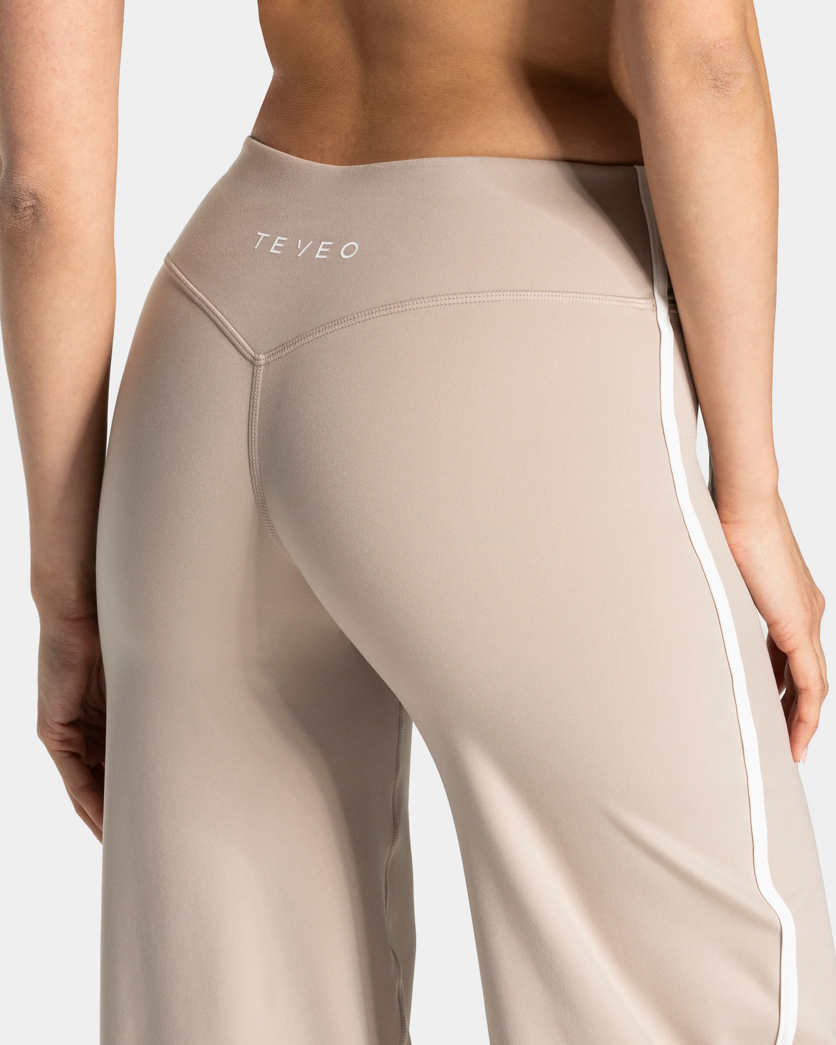 Soft Straight Leg Pants Tall "Cappuccino" - Image 4