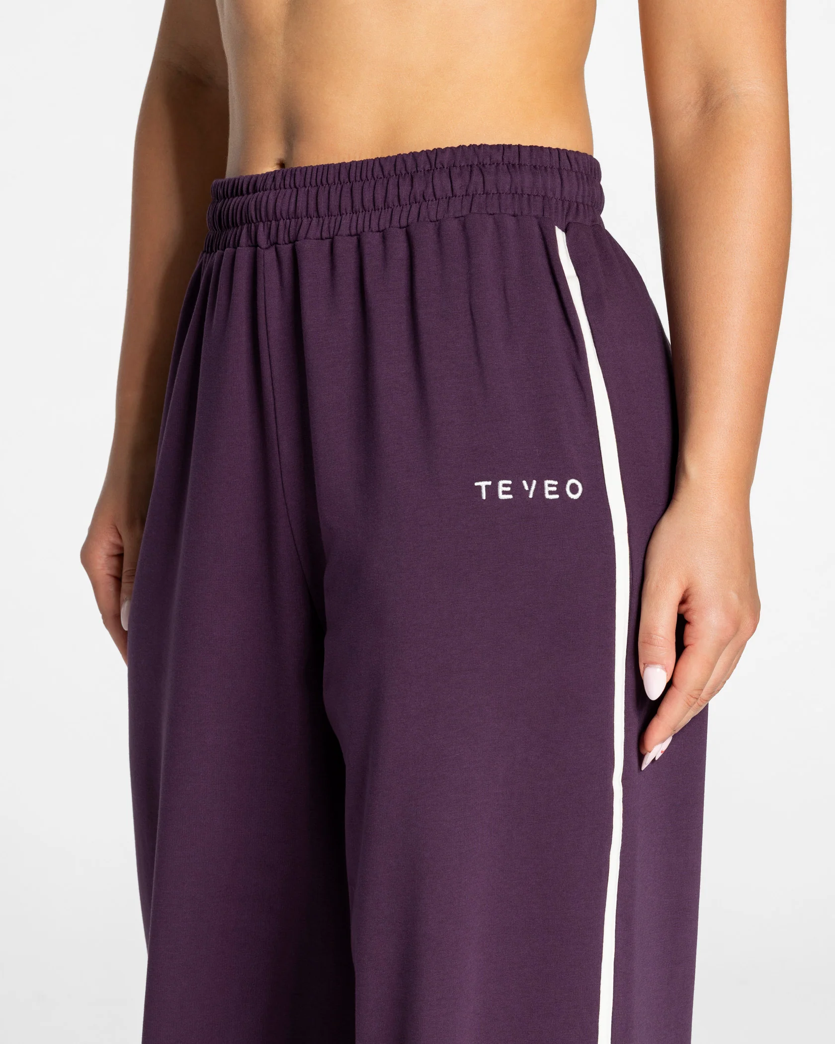 Soft Wide Leg Jogger Regular "Blackberry" - Image 4