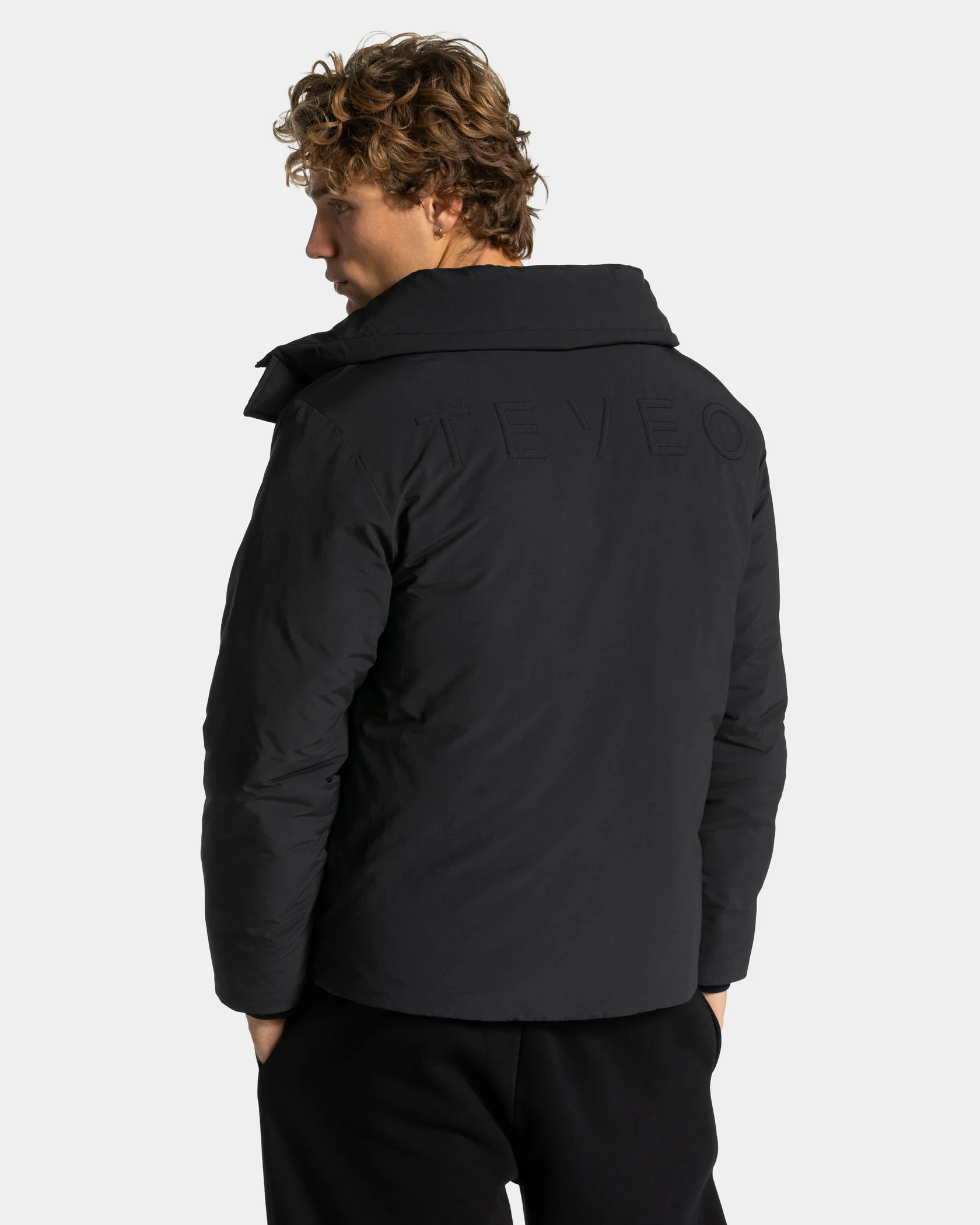Studio Puffer Jacke "Schwarz" - Image 2