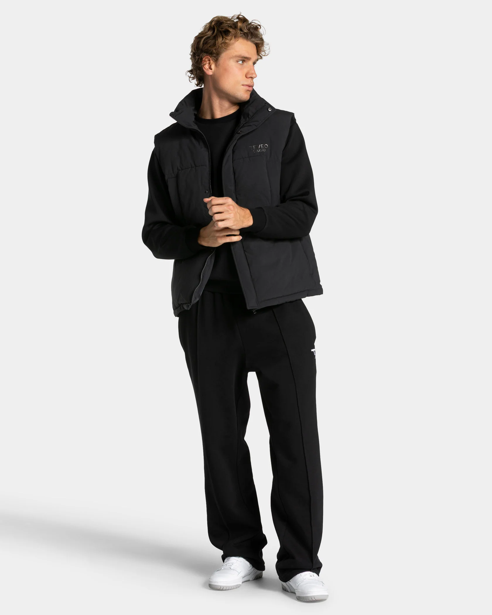 Studio Puffer Weste "Schwarz" - Image 3