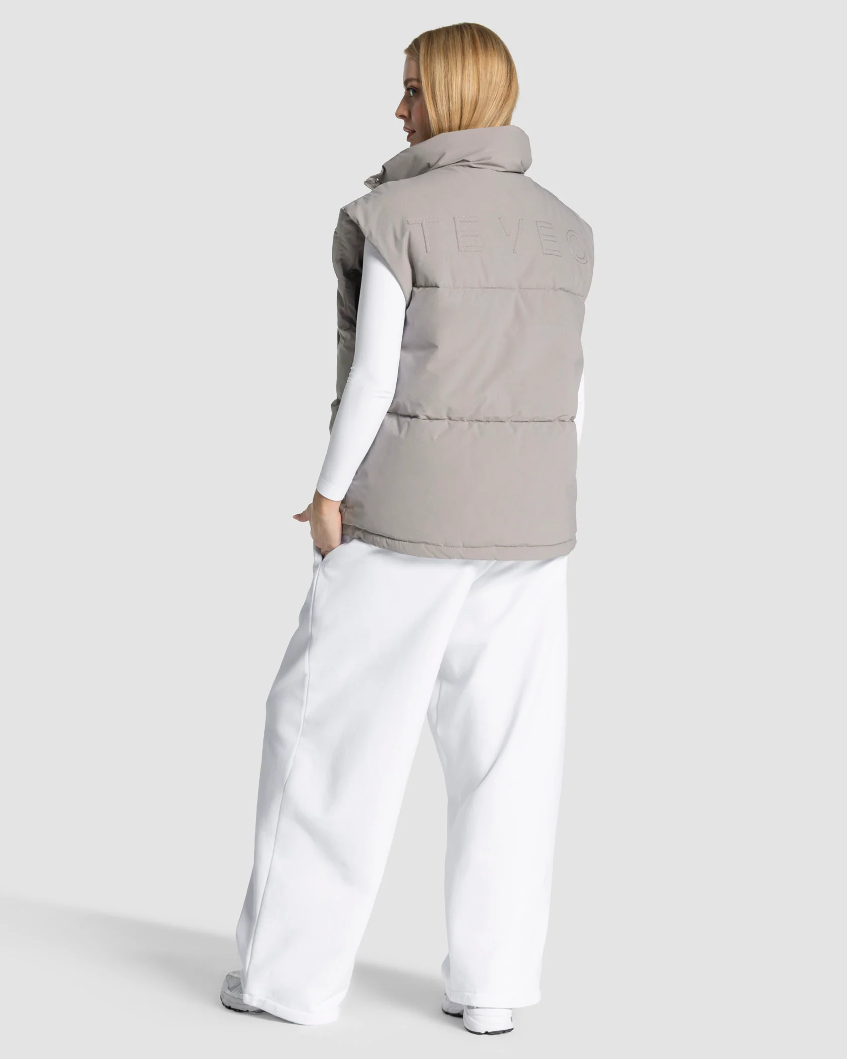 Studio Puffer Weste "Smoke" - Image 4